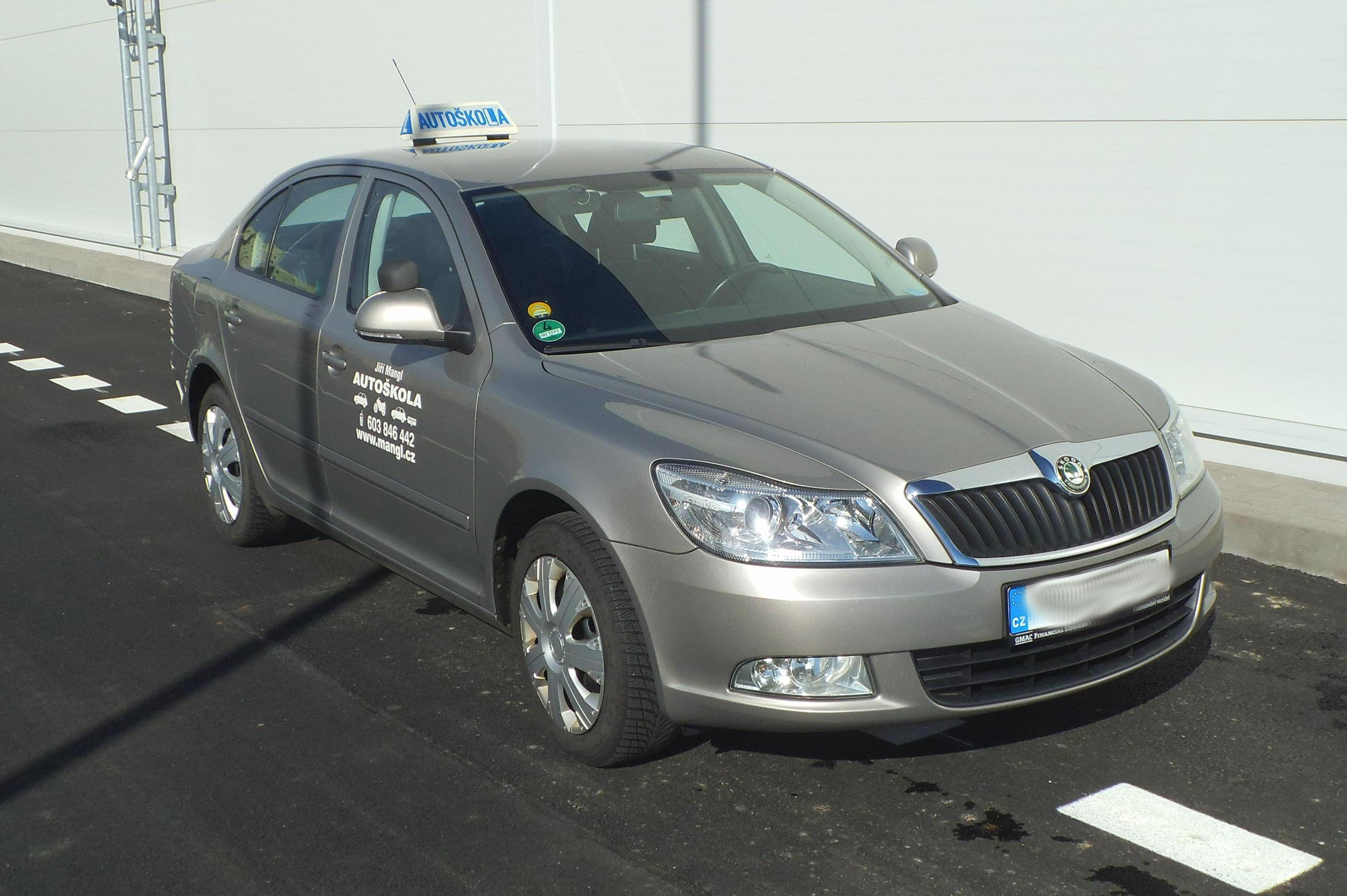 Autoškola Mangl