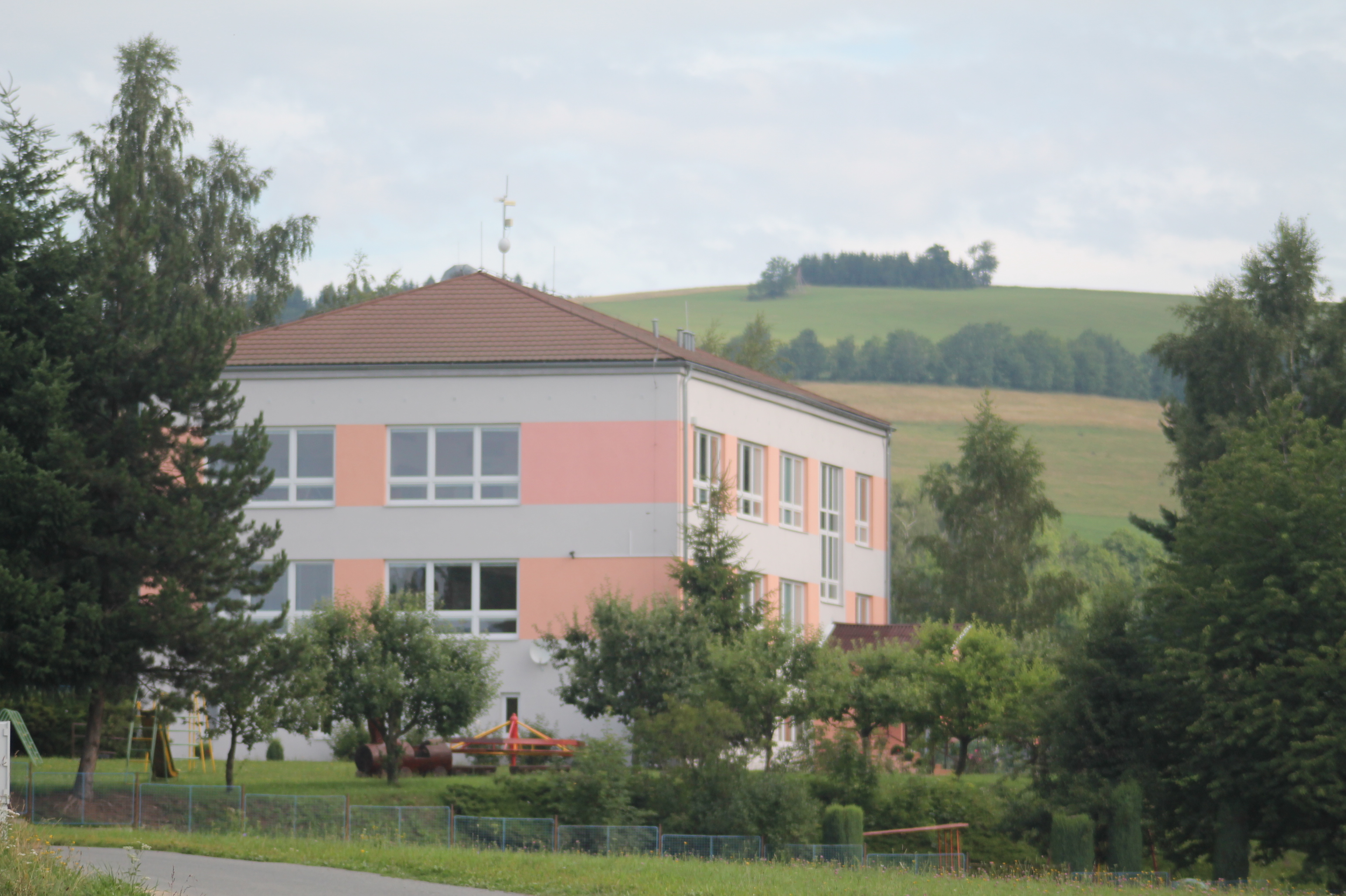 ZŠ a MŠ Písařov foto 2