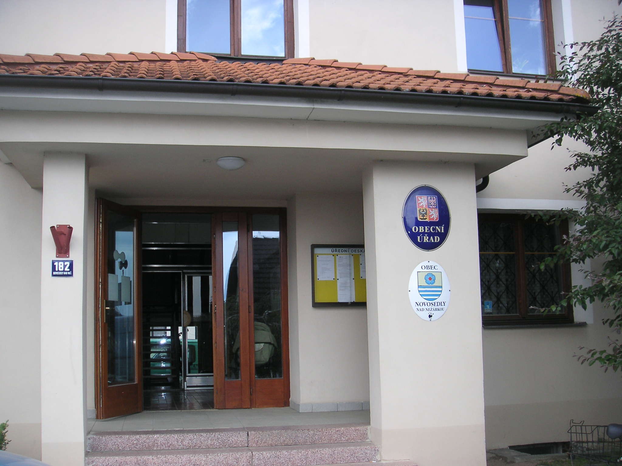 Novosedly nad Nežárkou - obecní úřad