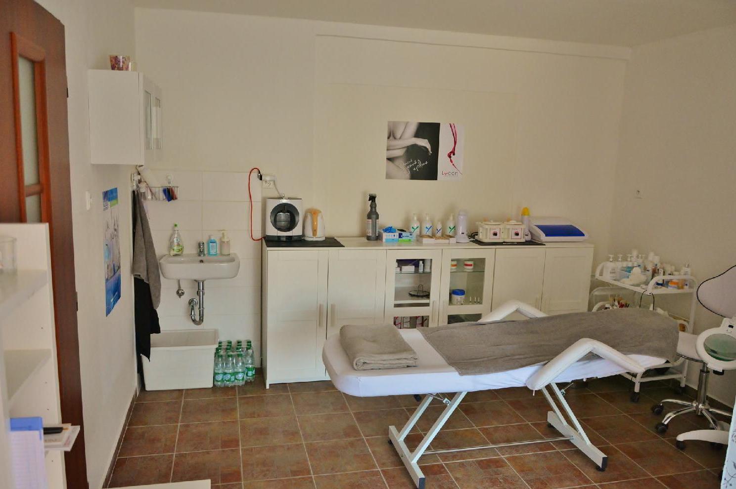 Kosmetika - Denisa Hronková