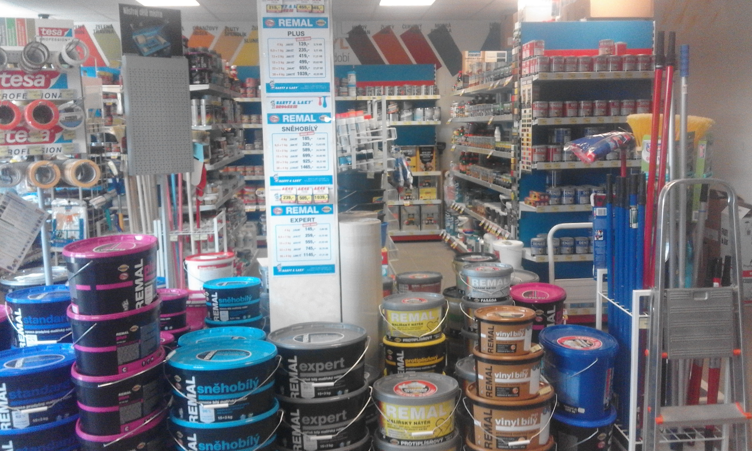 BARVY A LAKY DROGERIE foto 2