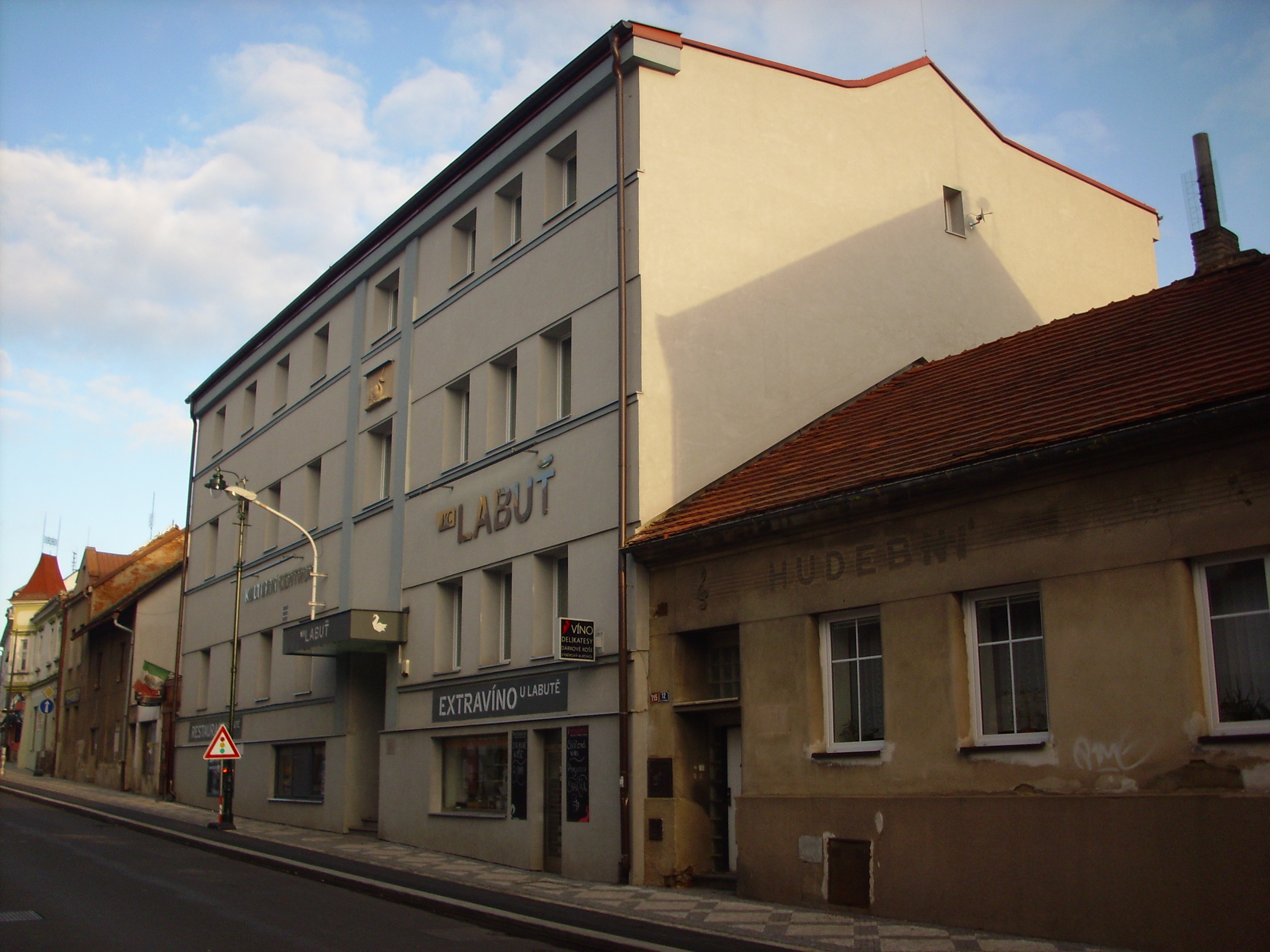 Restaurace U Labutě foto 2
