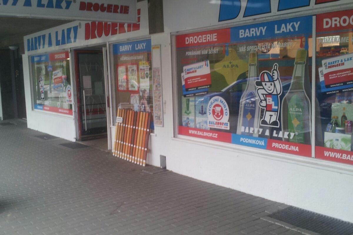 BARVY A LAKY DROGERIE