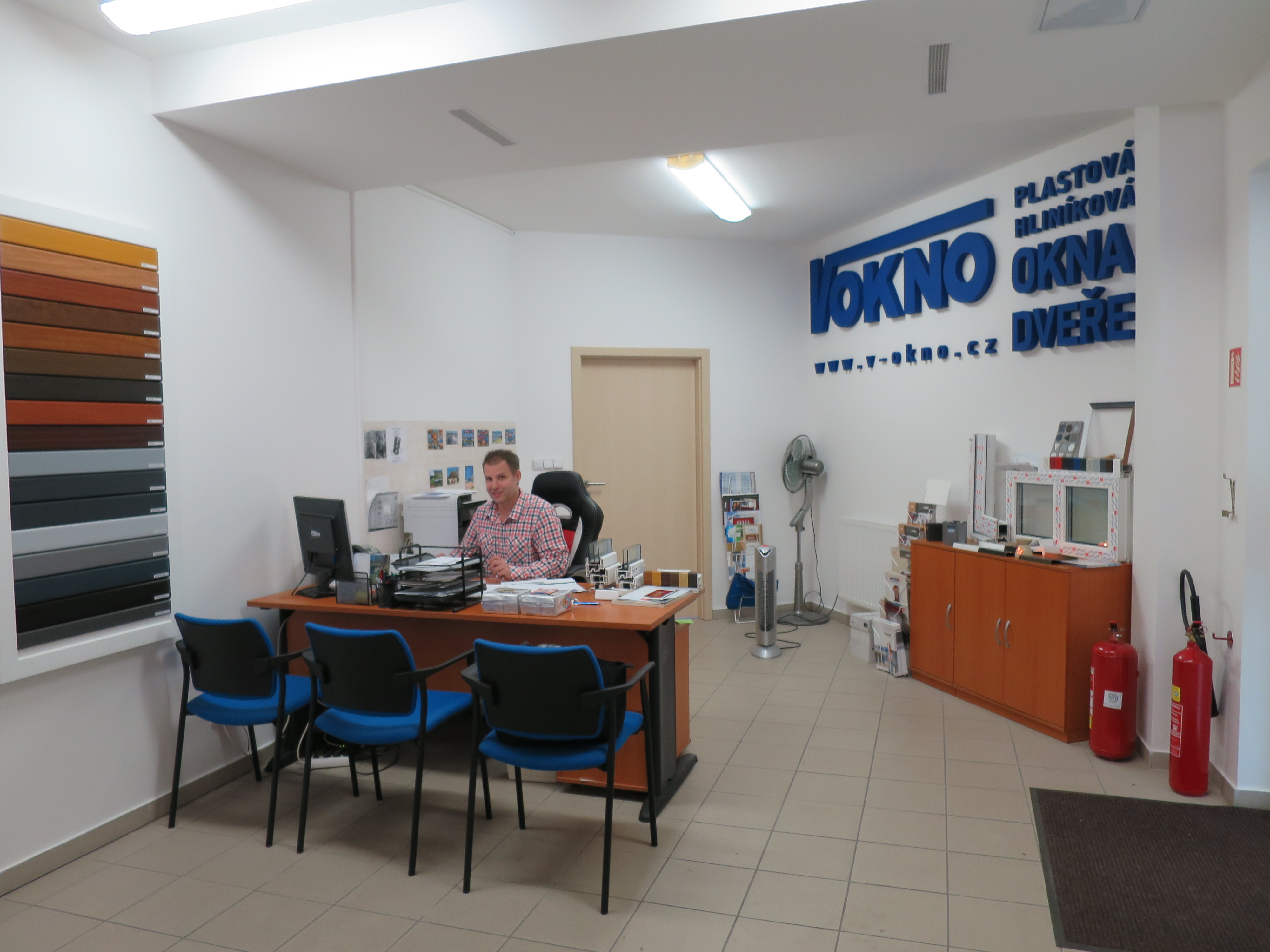 V okno s.r.o. plastová a hliníková okna a dveře foto 2