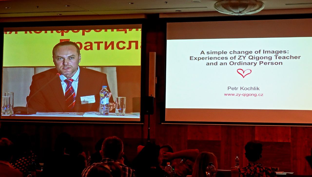 Bc. Petr Kochlík - ZHONG YUAN QIGONG foto 6