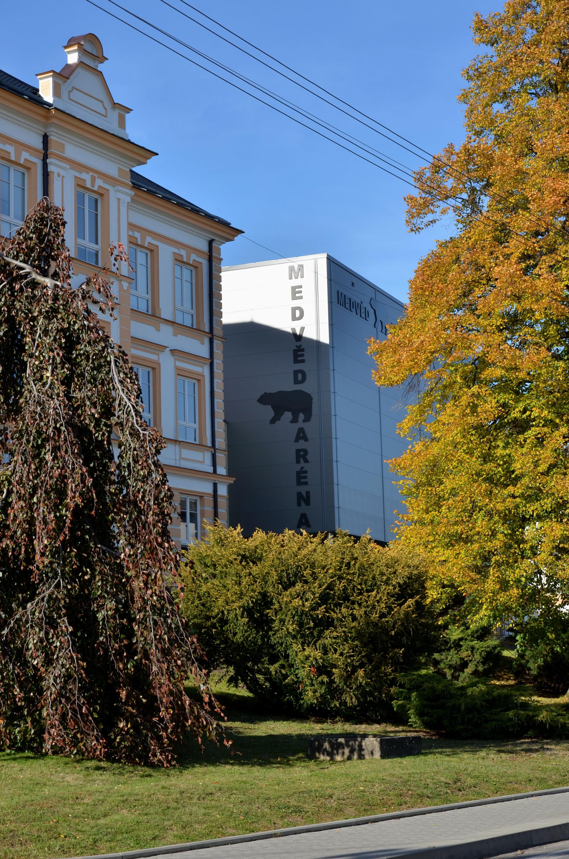 Medvěd aréna foto 2