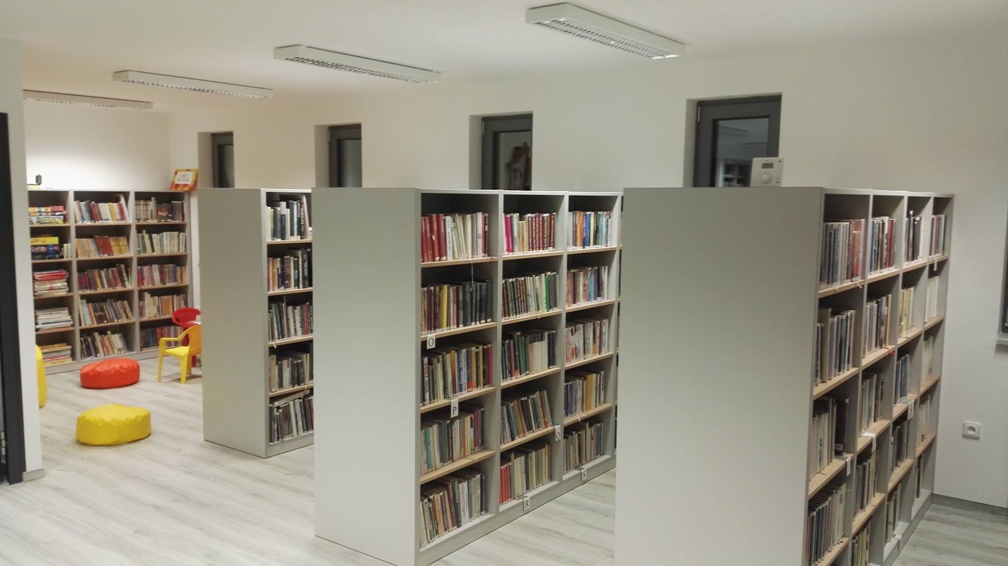 Obecní knihovna Březina foto 2