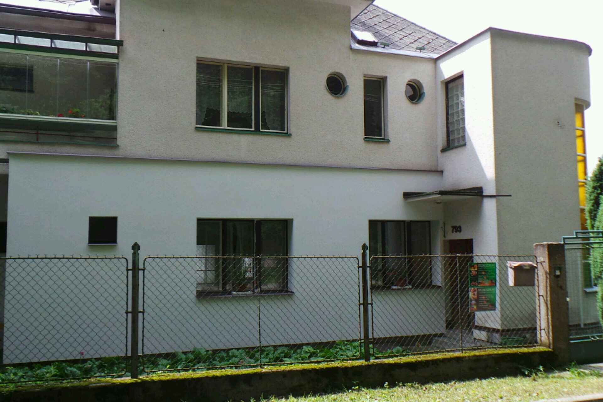 Studio zdraví Eva Minářová - nehtové studio foto 1