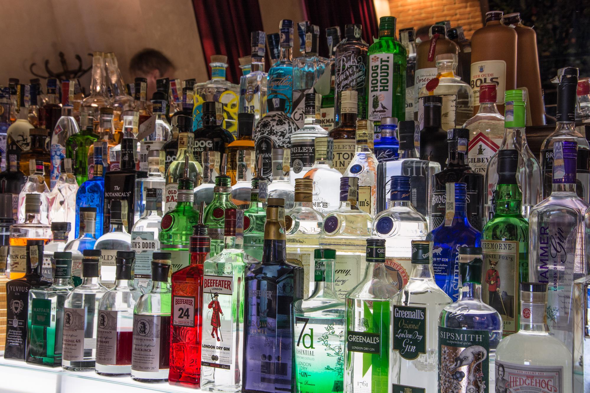 Café & gin bar 7 hříchů