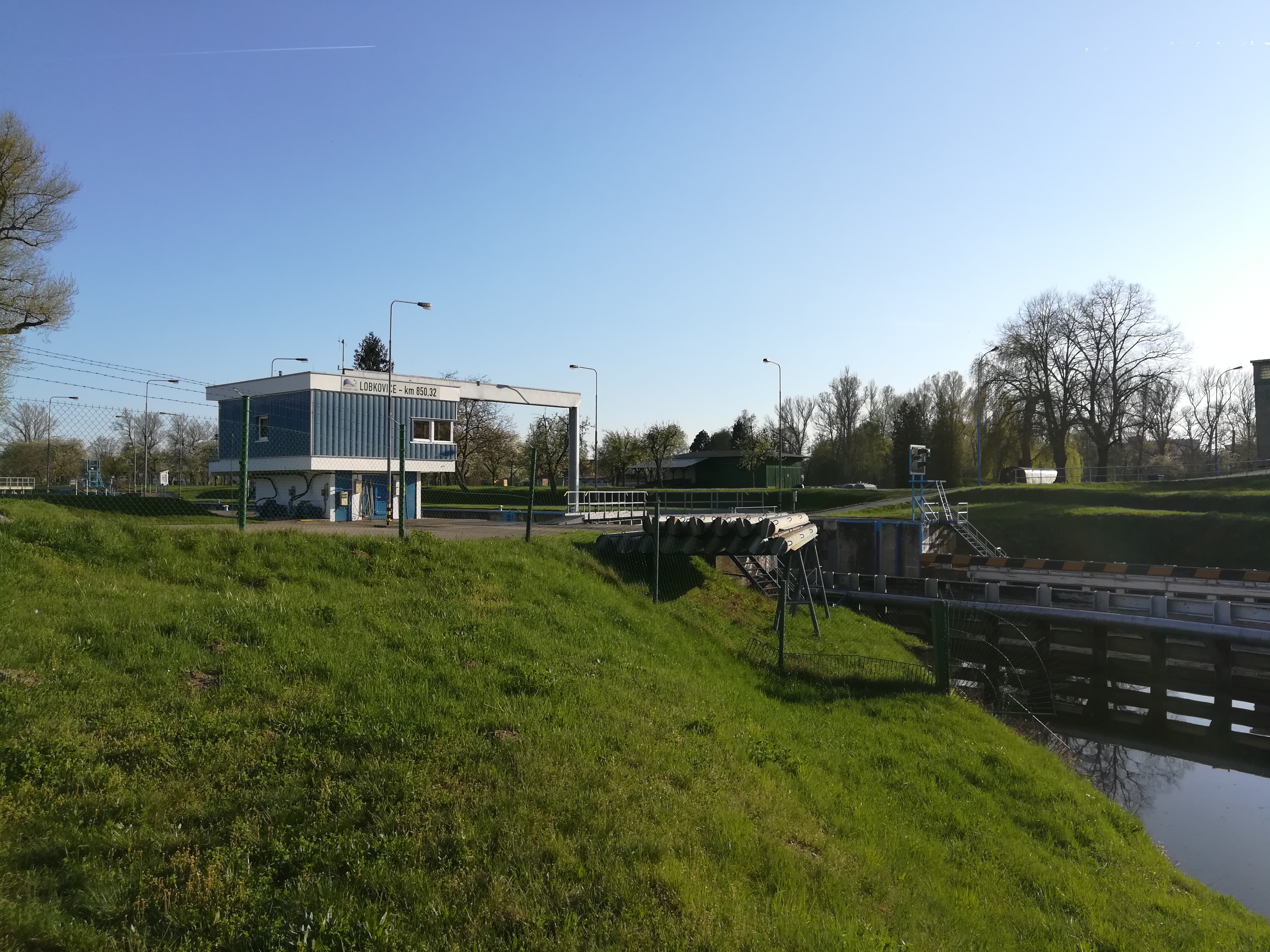 Plavební komora Lobkovice foto 2