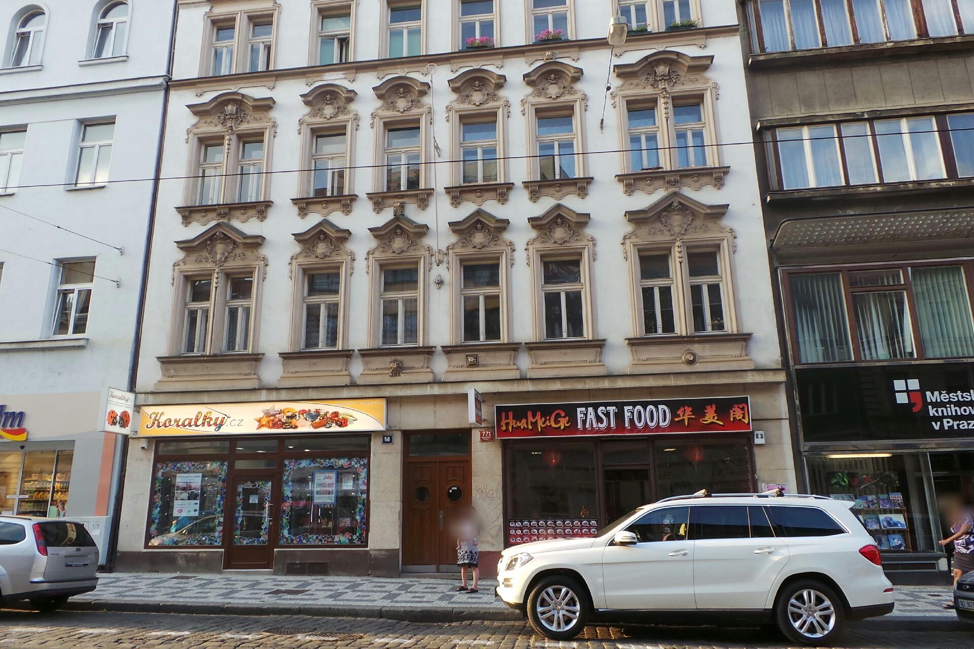 Happy Noodles & Sushi