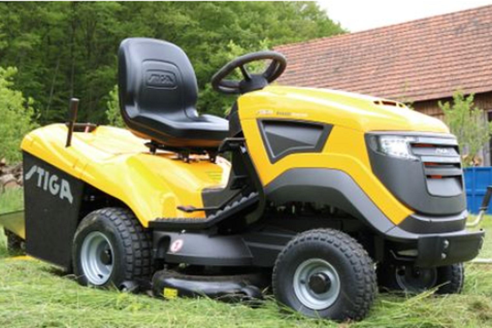 Martin Kytka - sečení trávy