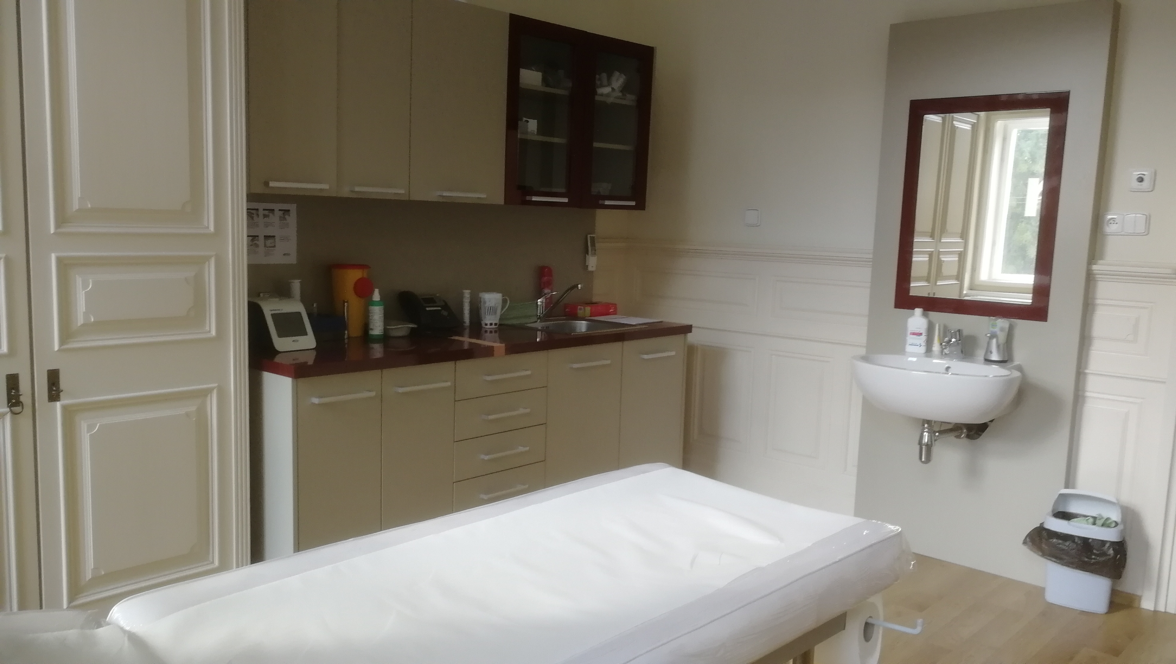 CARE & CURE Clinic foto 4