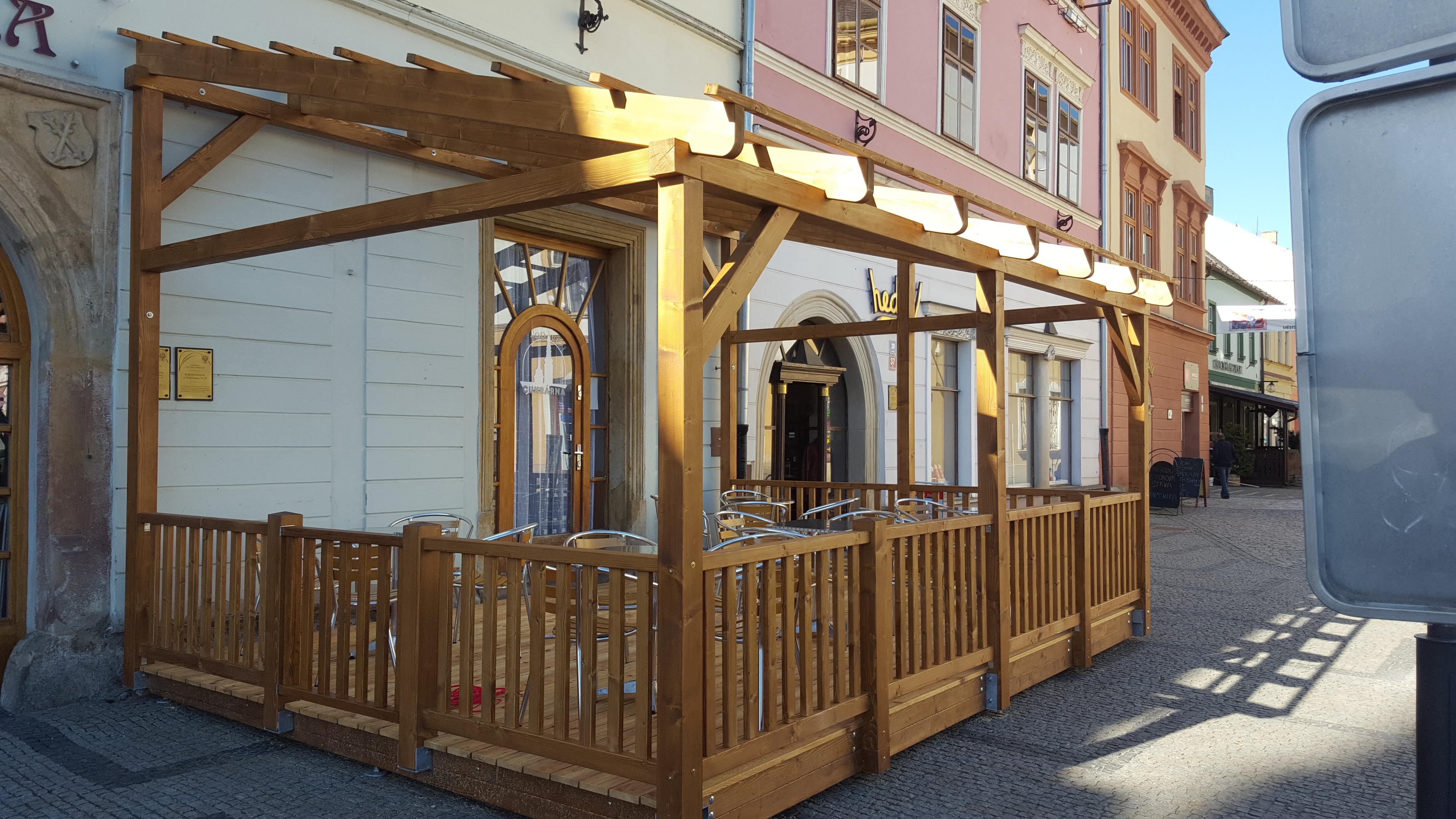 Výroba zakázkového nábytku Kunčina foto 2