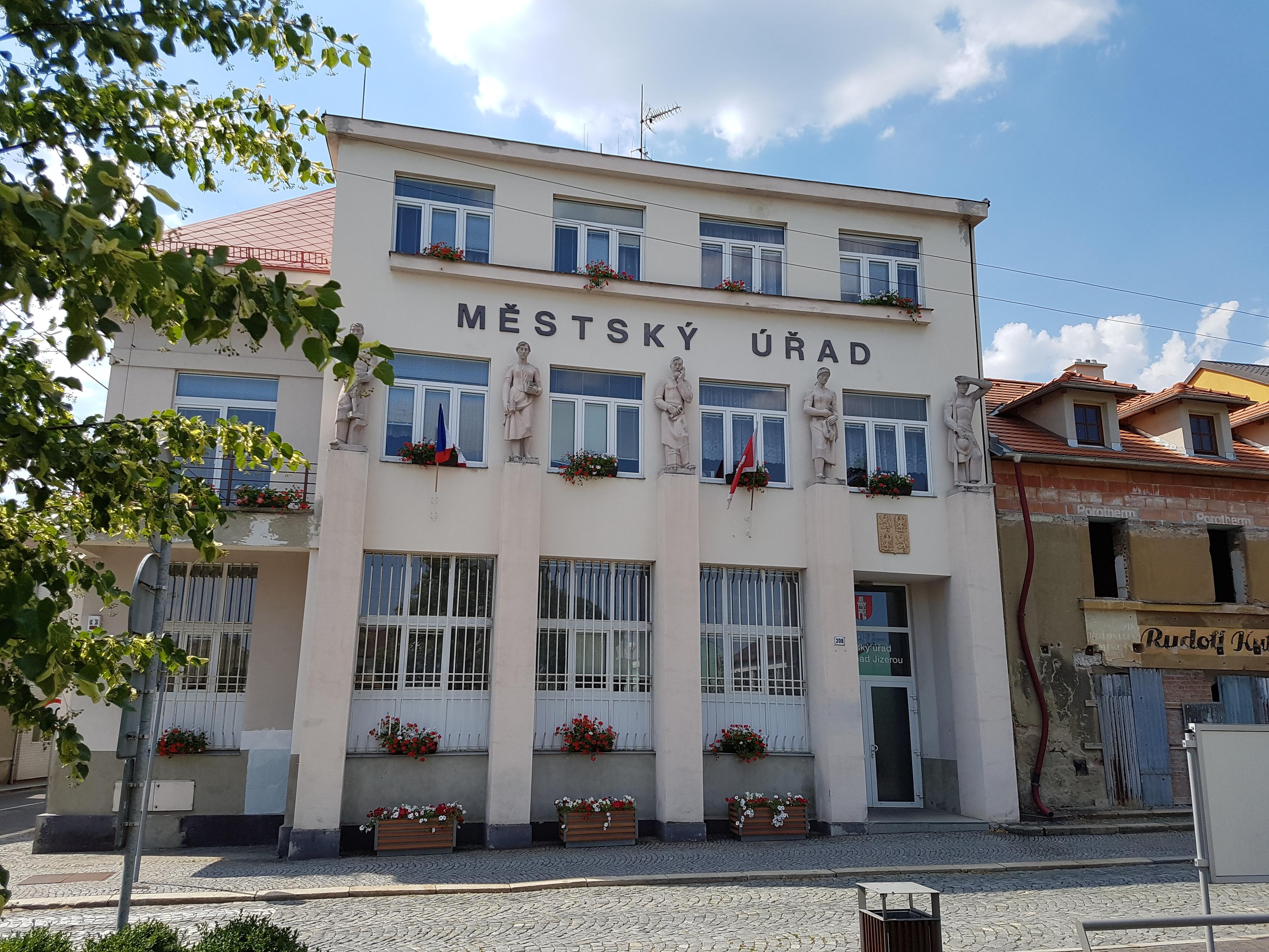 Bakov nad Jizerou - Městský úřad foto 2
