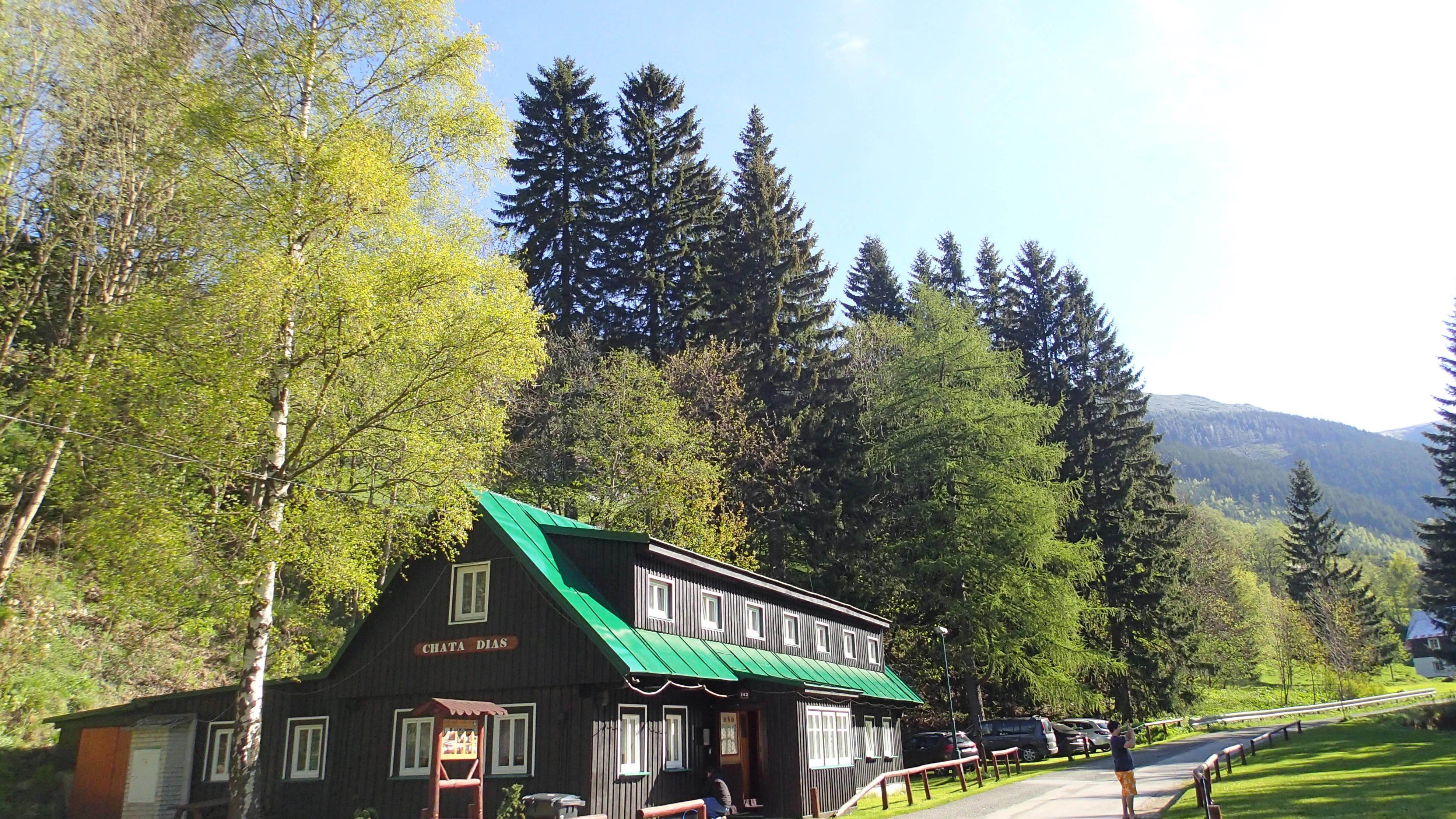 Chalupa z filmu "Jak vytrhnout velrybě stoličku"