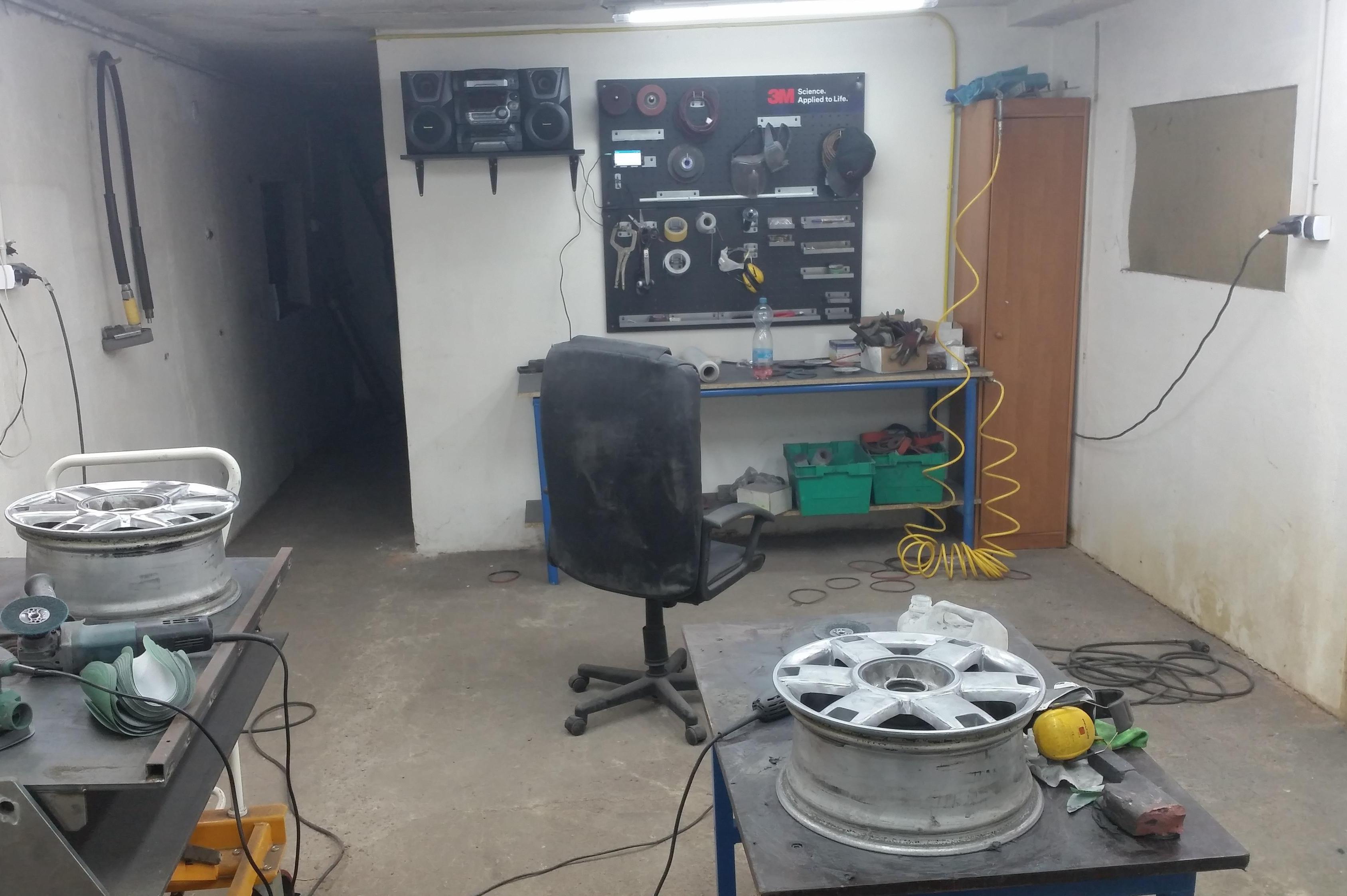 Brusírna u dvou pupkáčů