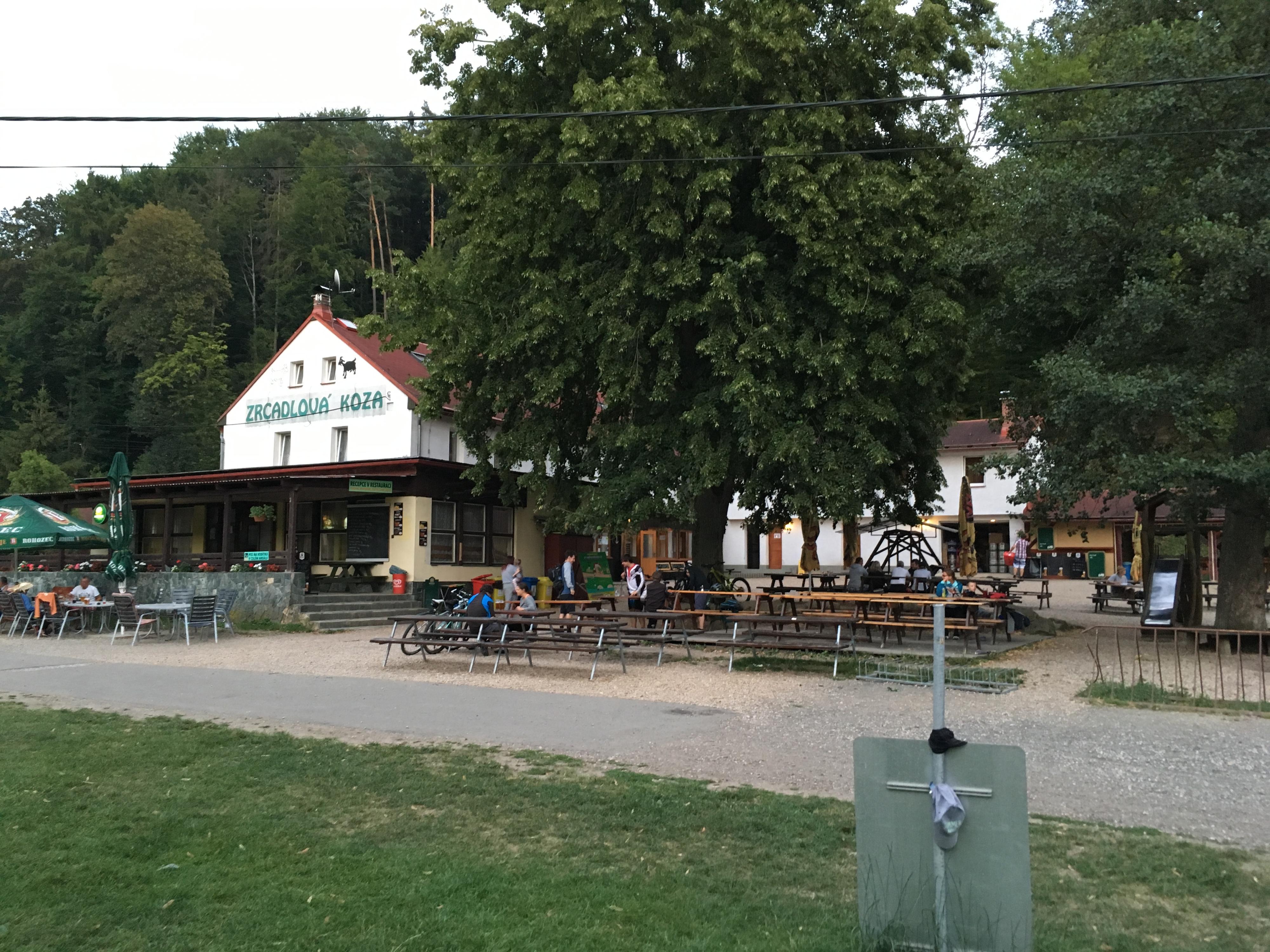 Restaurace Zrcadlová koza foto 2