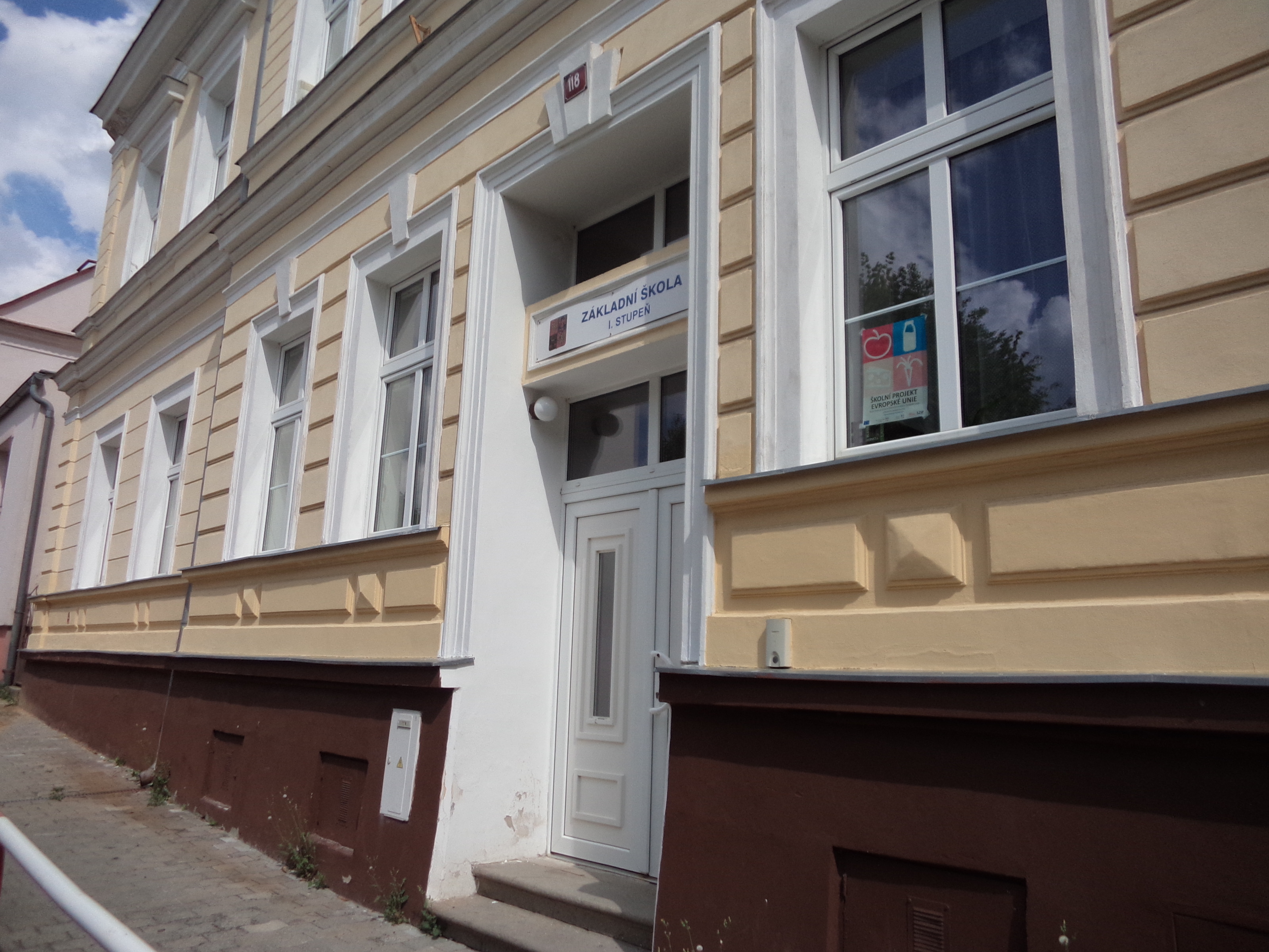 ZŠ Kostomlaty pod Milešovkou