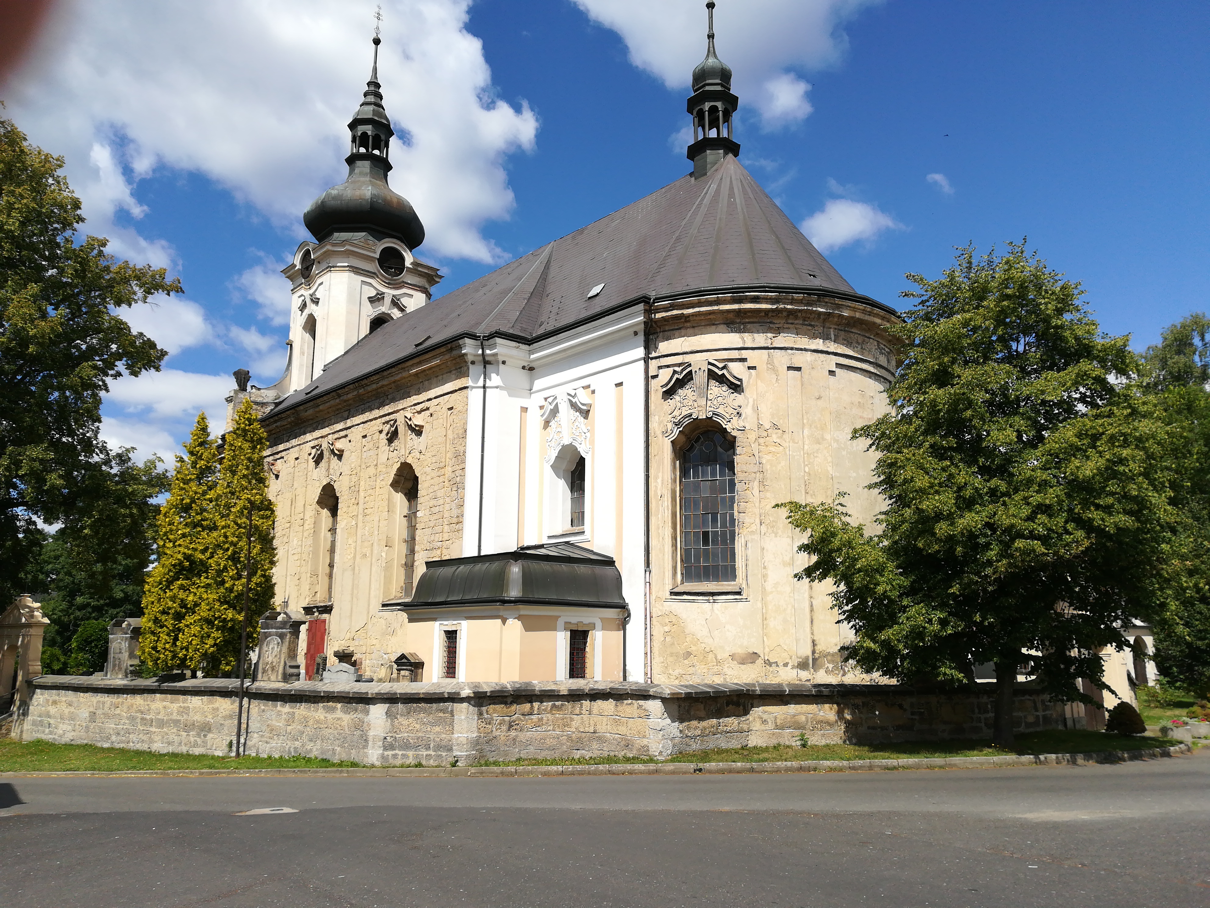 Arnoltice - obecní úřad foto 2