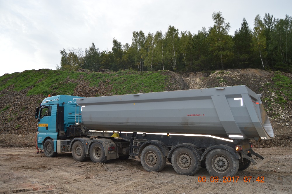 DEPONIE AUTODOPRAVA BOBÍSEK S.R.O. foto 2