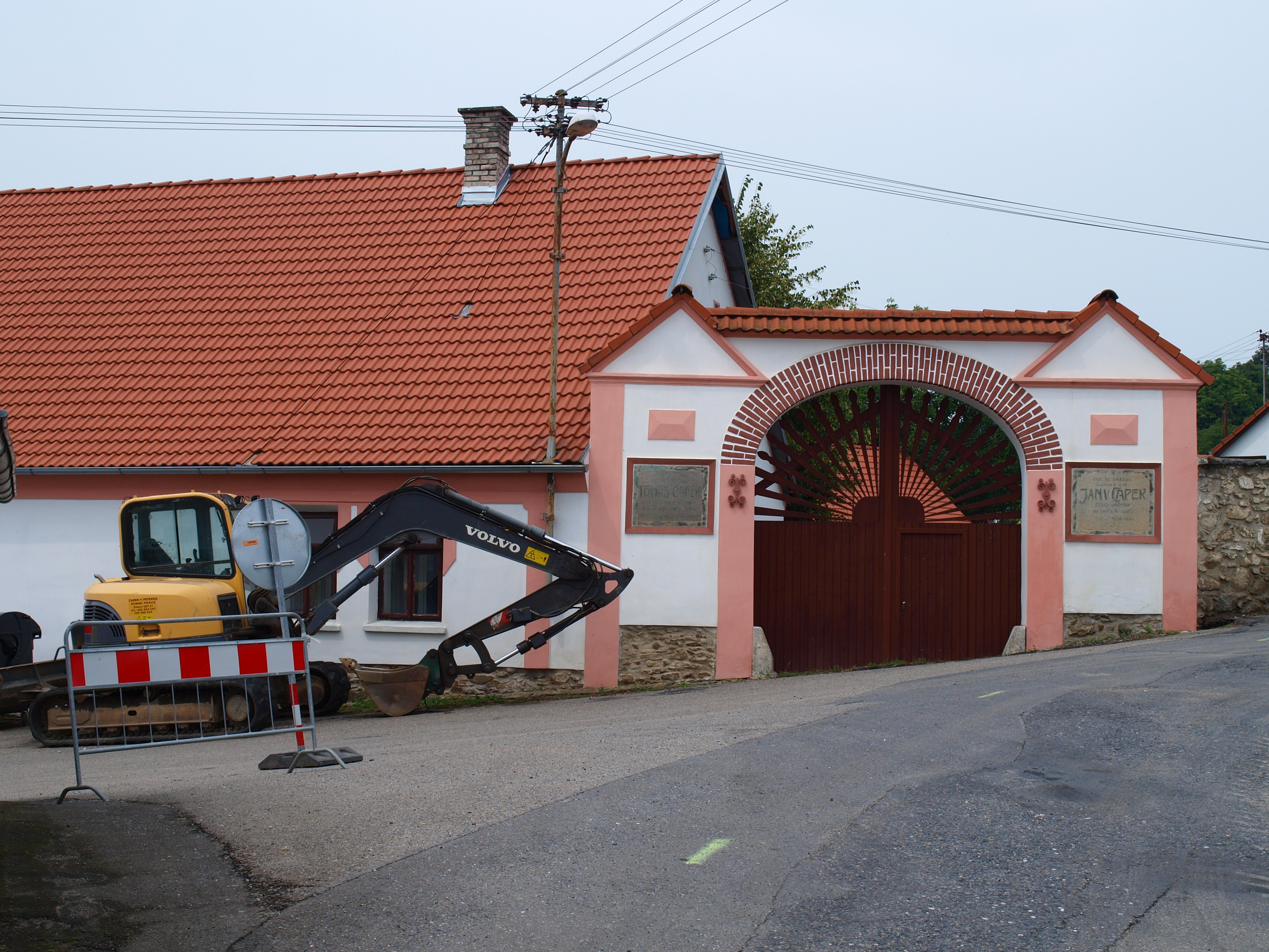 Chrášťovice - obecní úřad foto 2