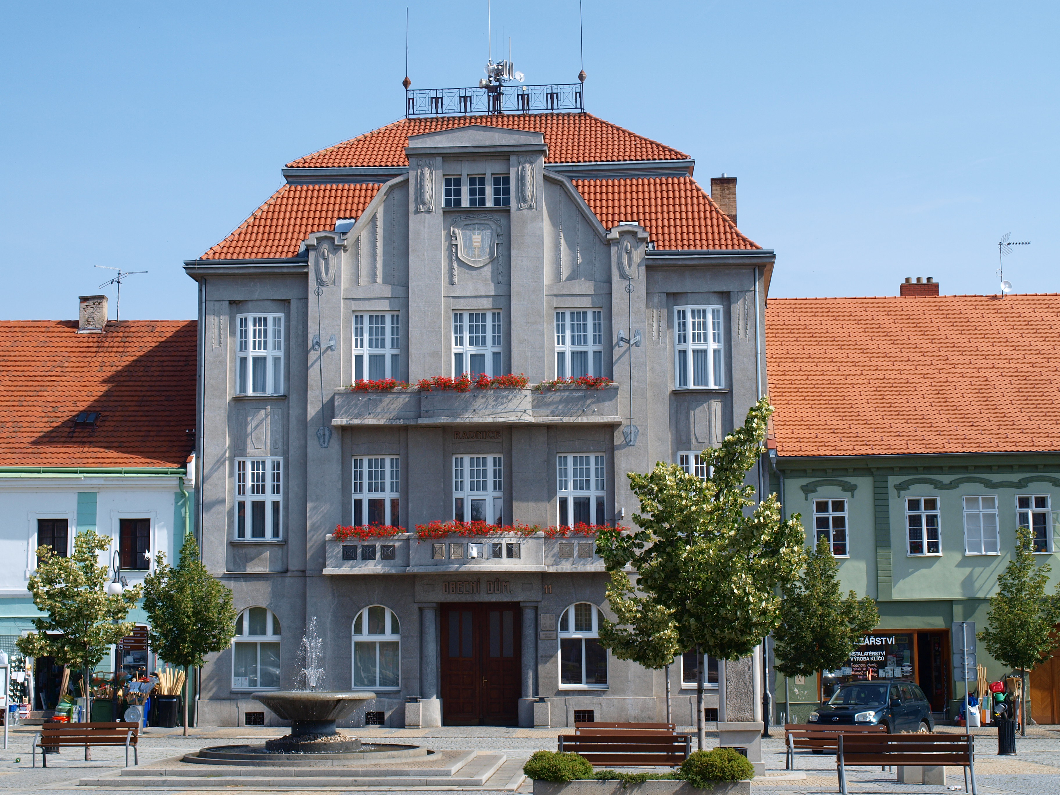 Město Březnice - městský úřad foto 3