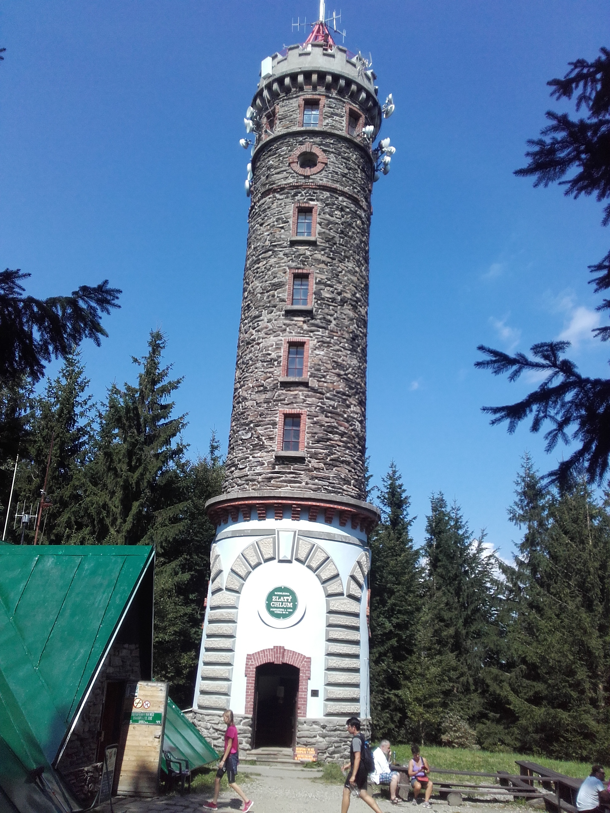 Občerstvení  na Zlatém Chlumu foto 3