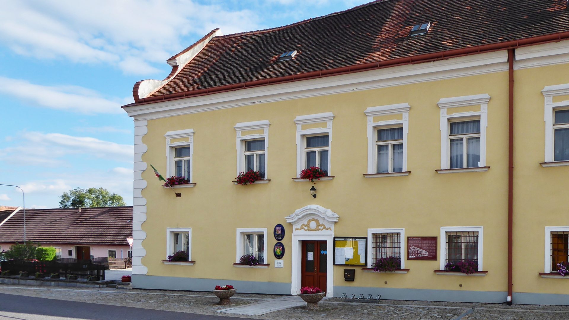 Vratěnín - úřad městyse foto 2