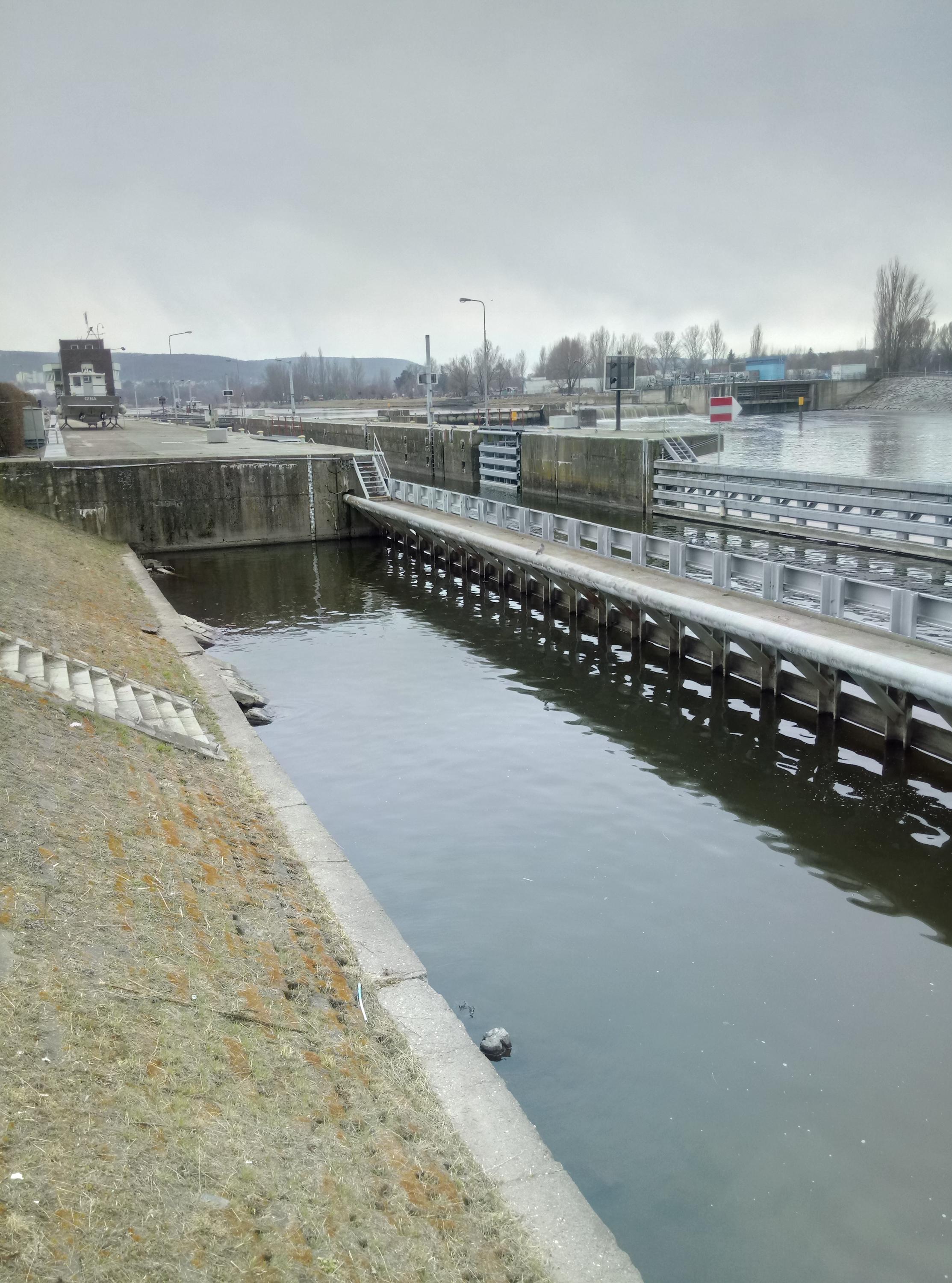 Plavební komora Praha-Modřany foto 2