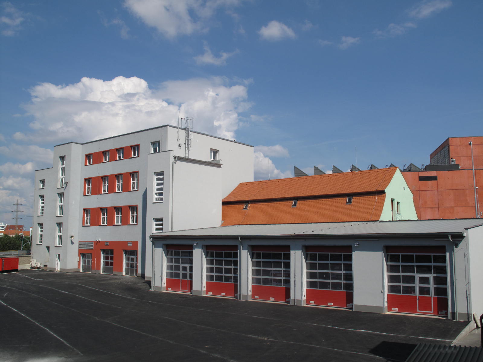 Hasičský záchranný sbor Plzeňského kraje - Požární stanice Plzeň - Střed foto 2