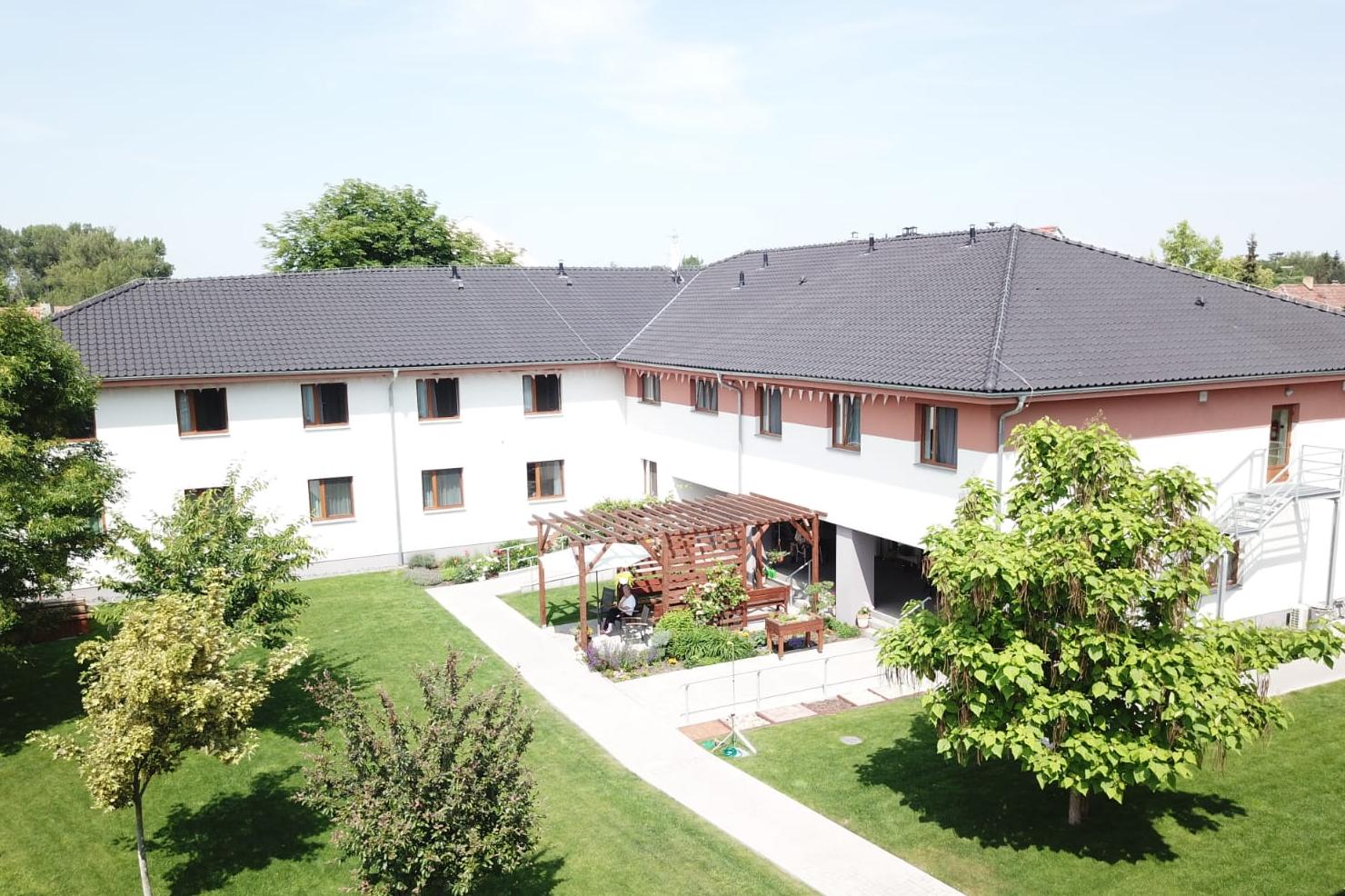 Senior-komplex domov pro seniory