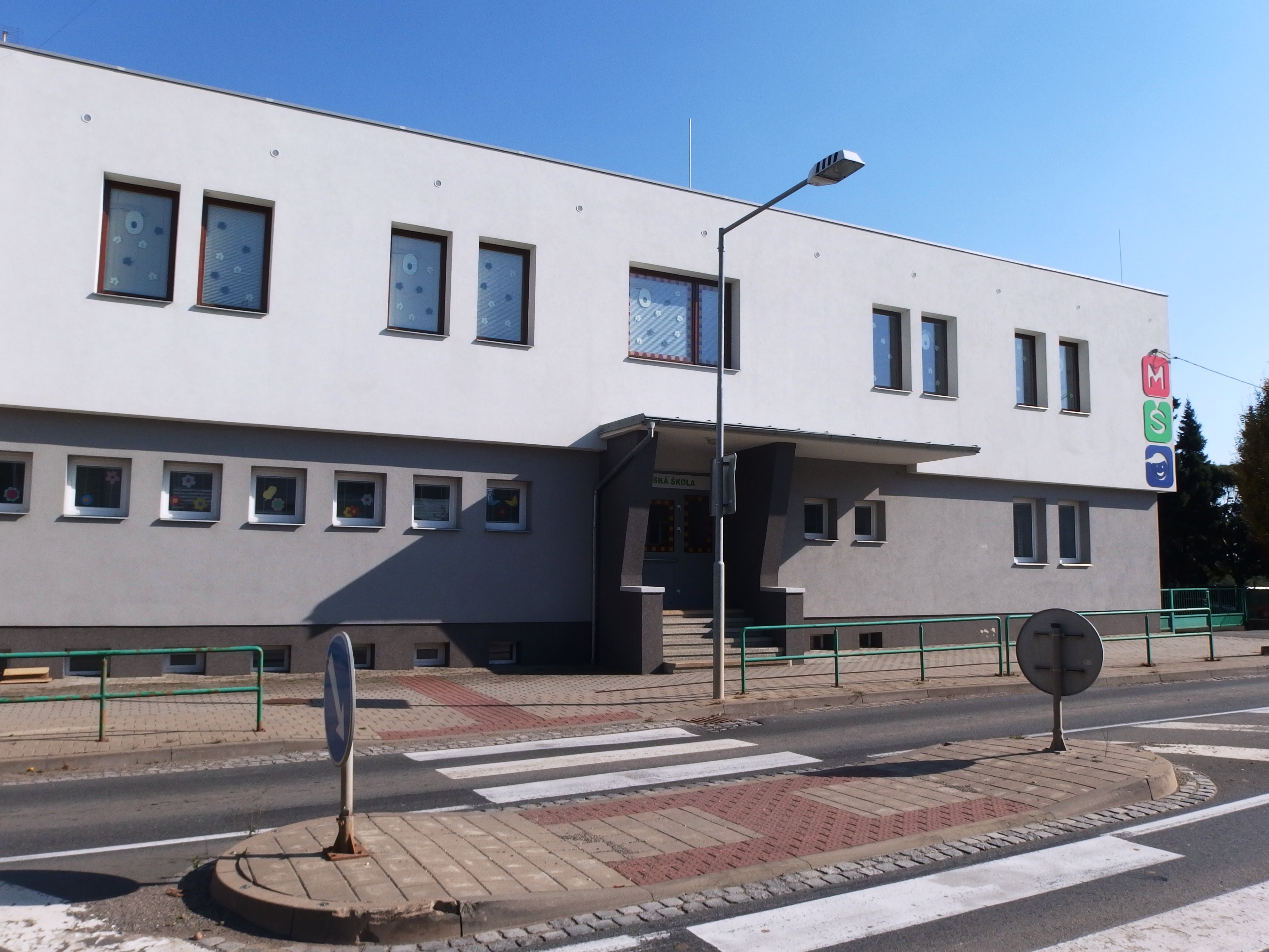 ZŠ a MŠ Kožušany - Tážaly