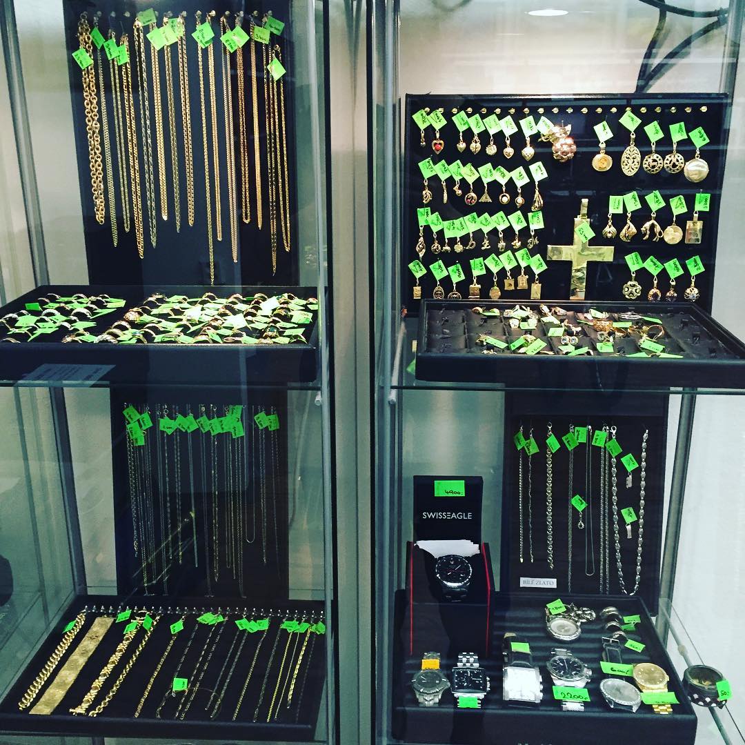 Zastavárna a Bazar - U radnice foto 3