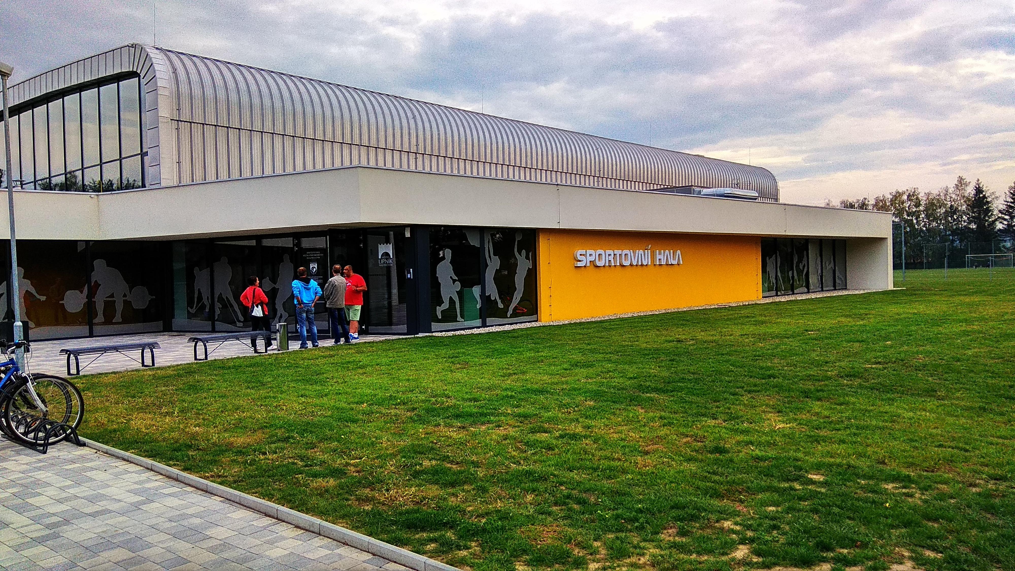 Sportovní hala v Lipníku nad Bečvou