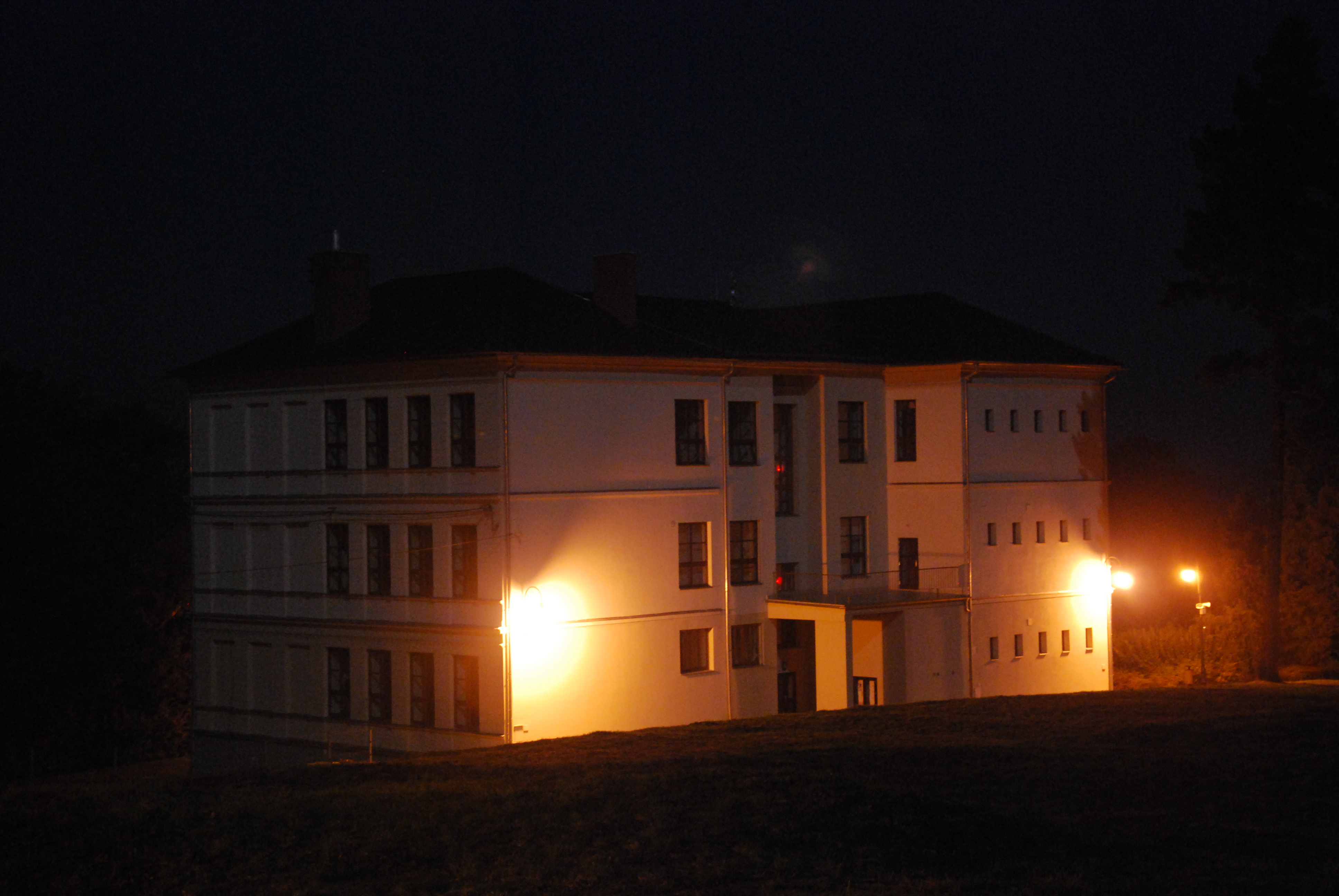 ZŠ a MŠ Horní Benešov, Školní foto 1