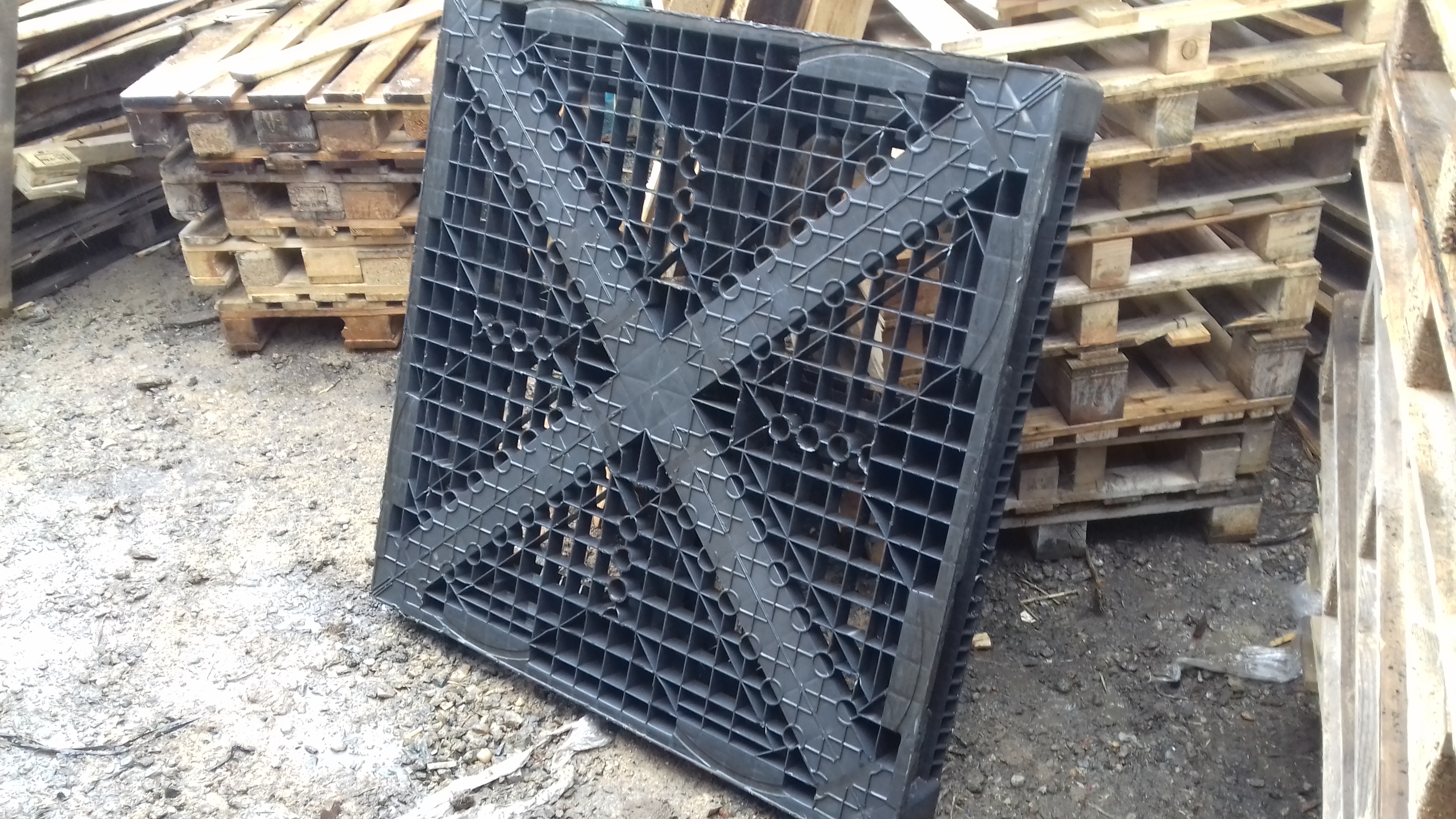 AZ palety s.r.o. foto 3