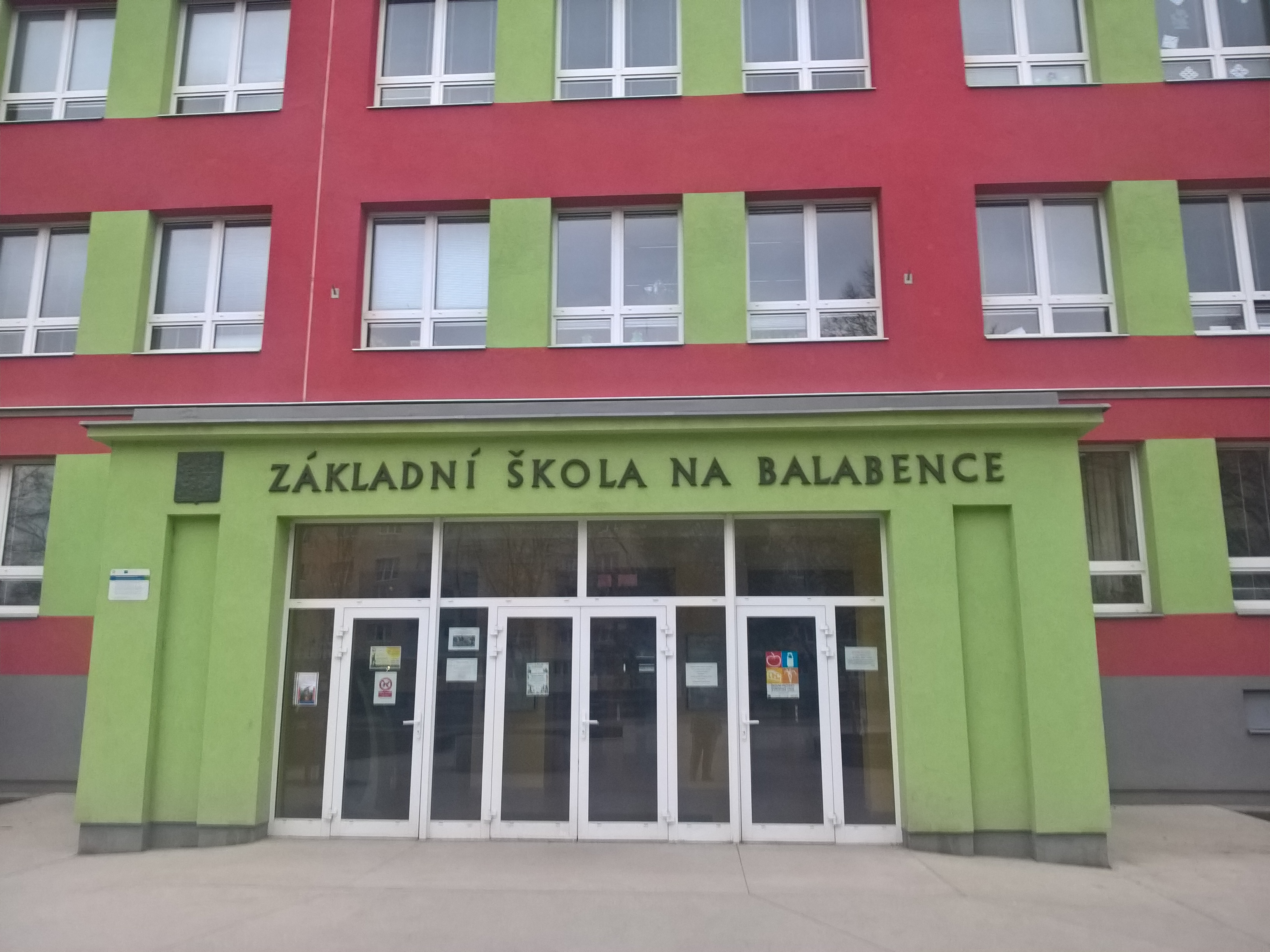 Základní škola a Mateřská škola Na Balabence foto 2