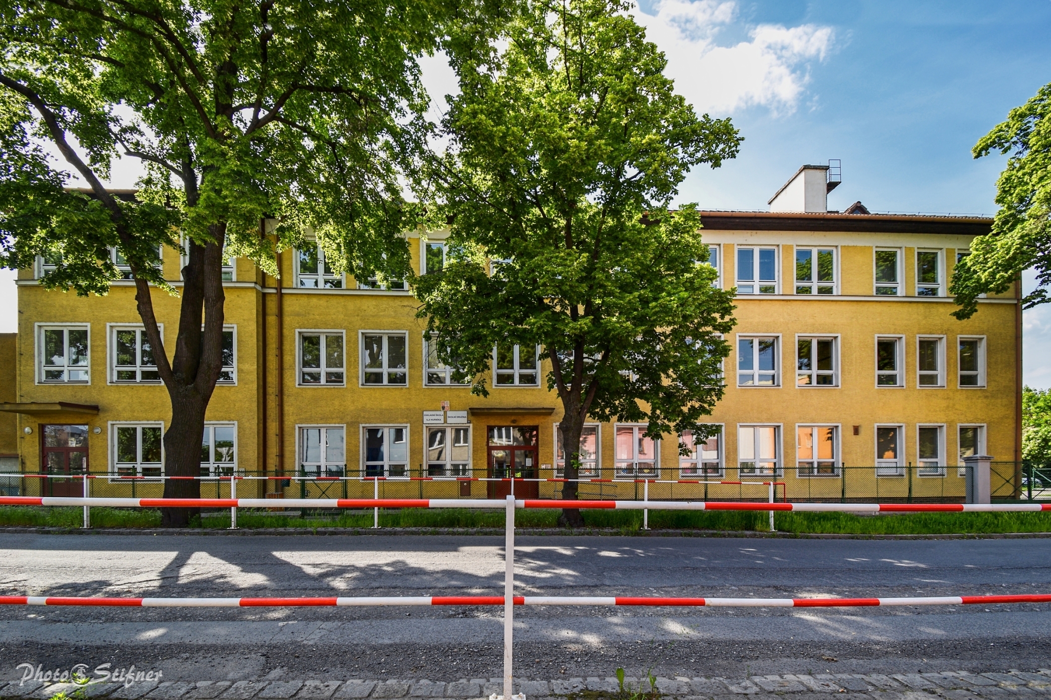 Základní škola Ilji Hurníka foto 2