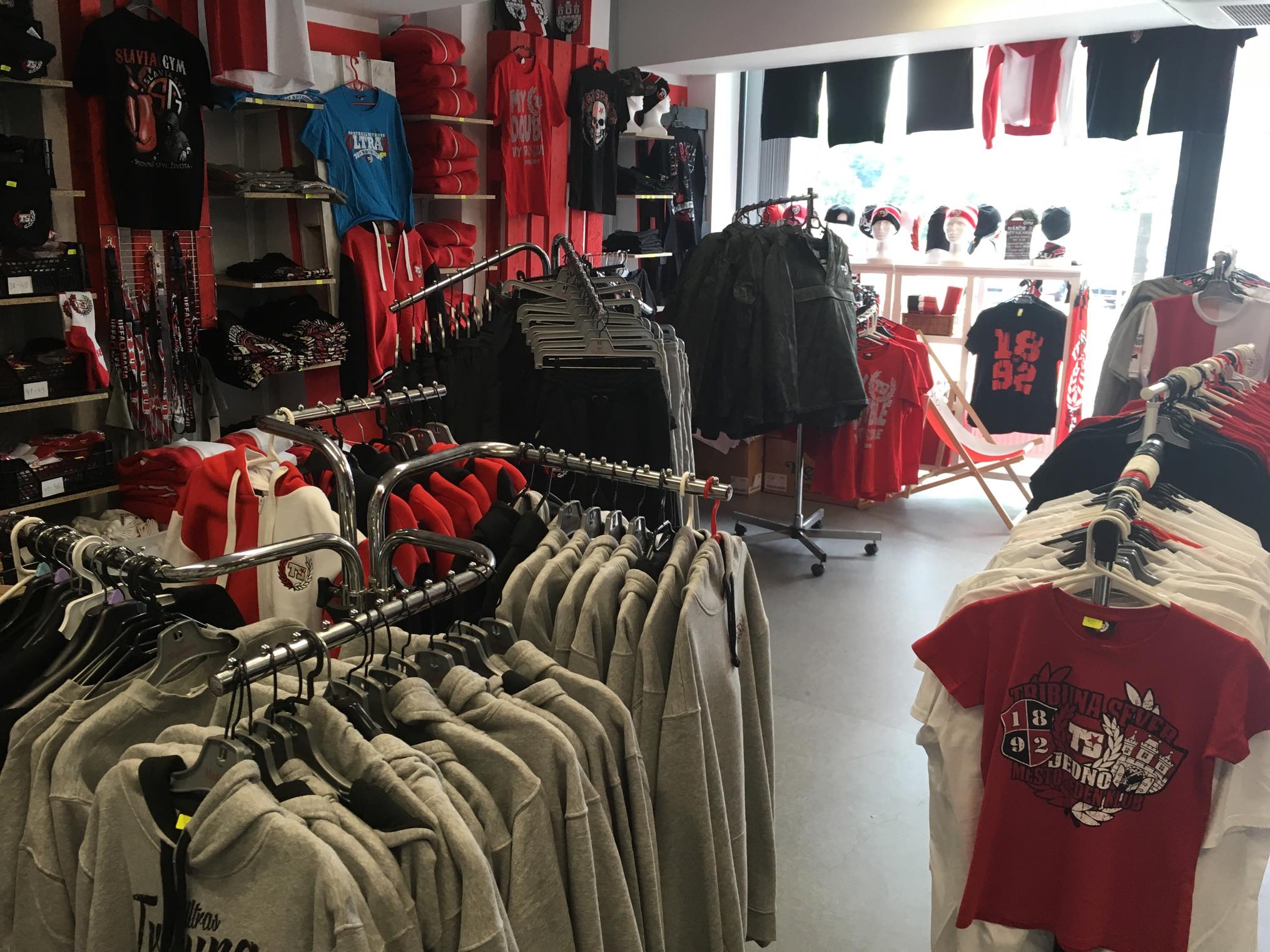 Tribuna Sever Store foto 4