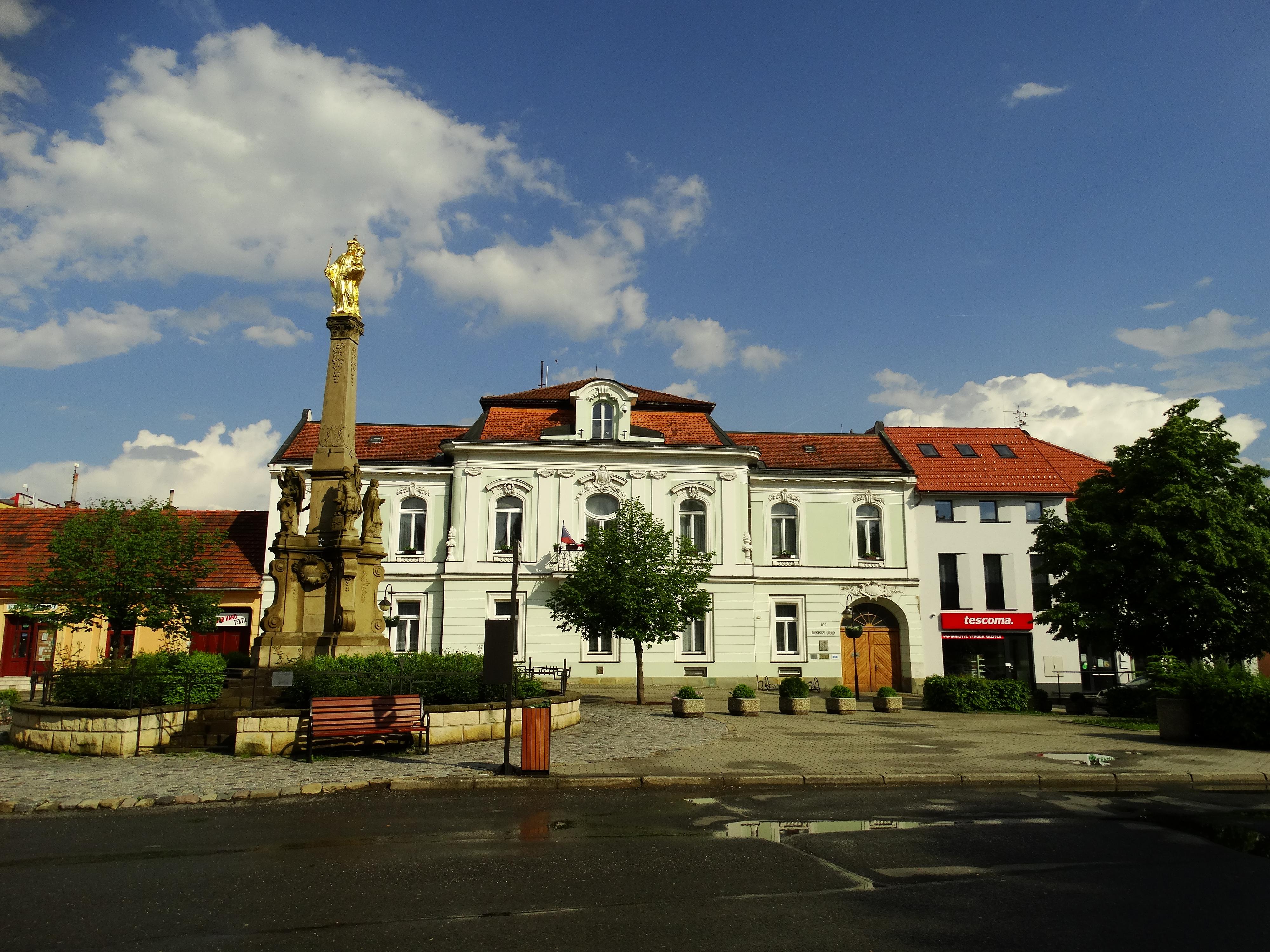 Valašské Klobouky - městský úřad foto 2