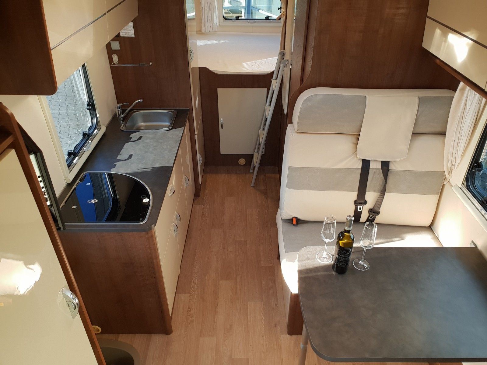 Pronájem obytných vozů - Radovan Olejníček foto 2