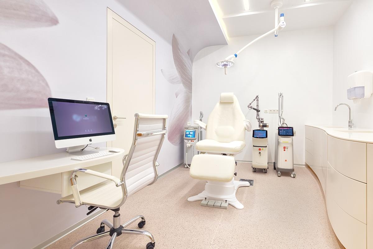 Smart Graft - Vlasové transplantace