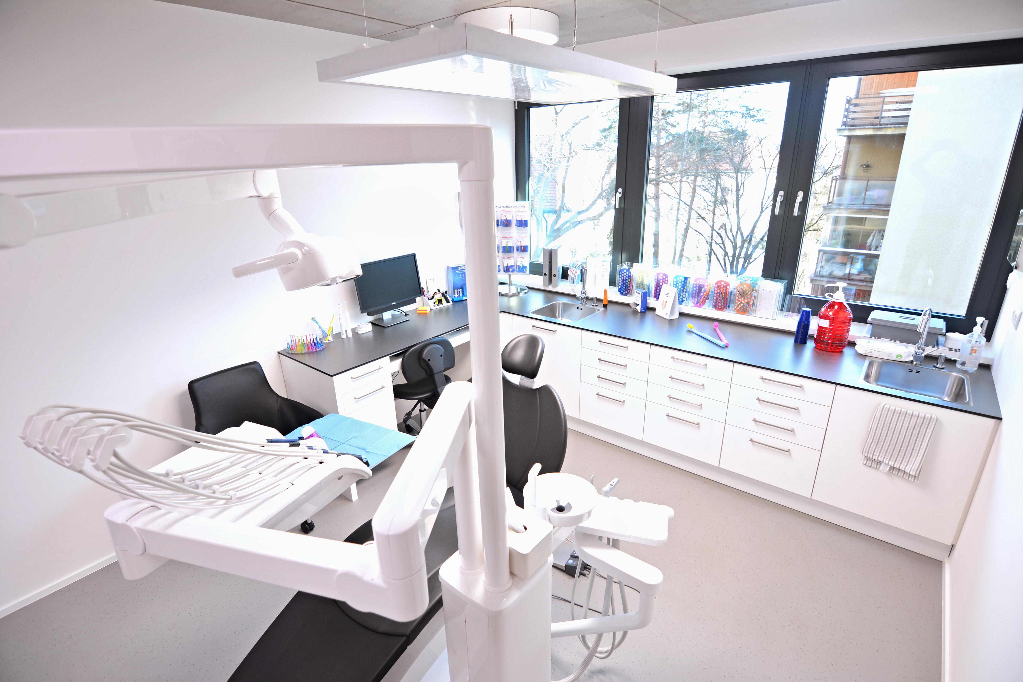 Zubní poliklinika DKI Nad Ryšánkou foto 2