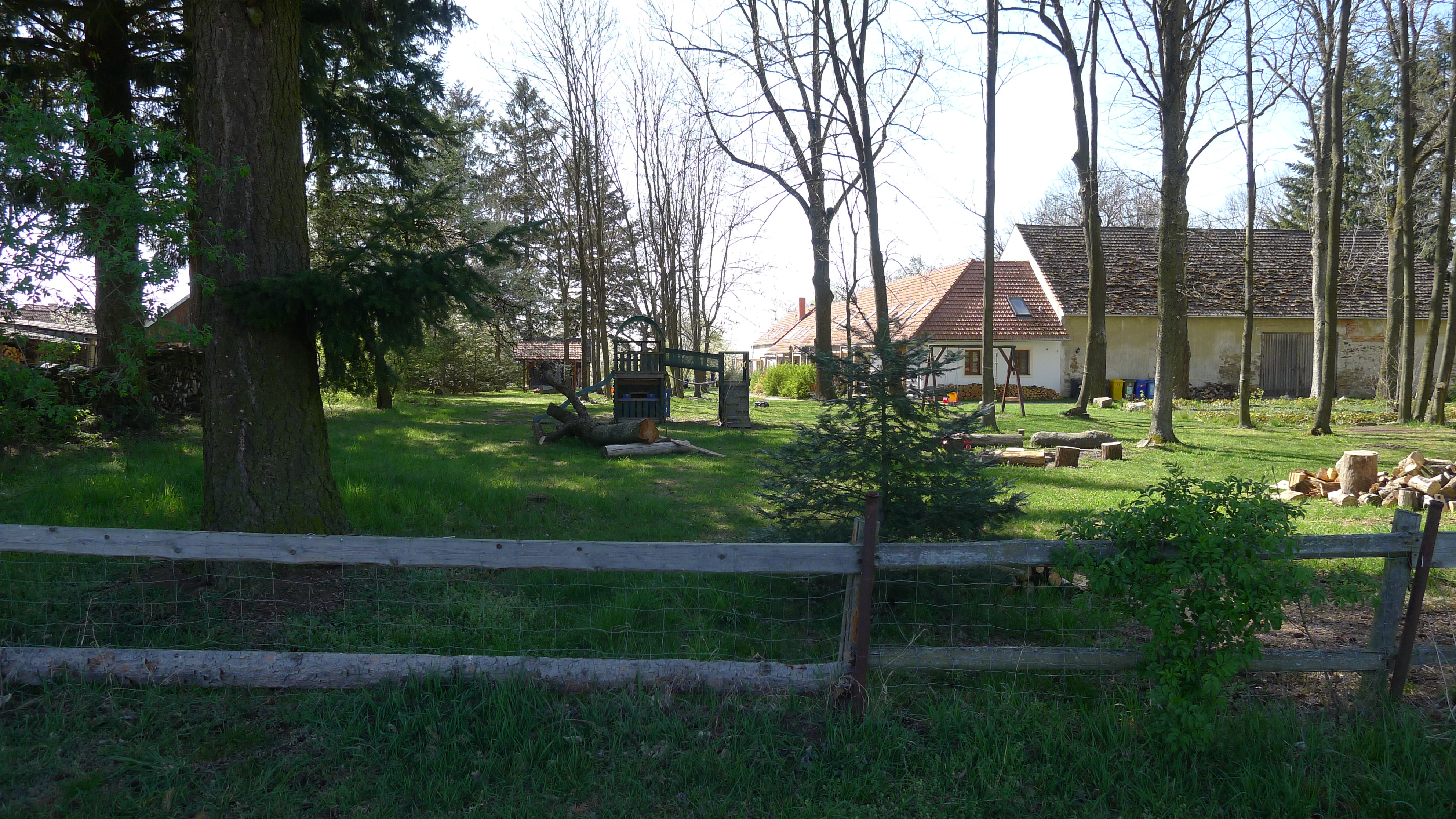 Veverčí dvůr foto 2