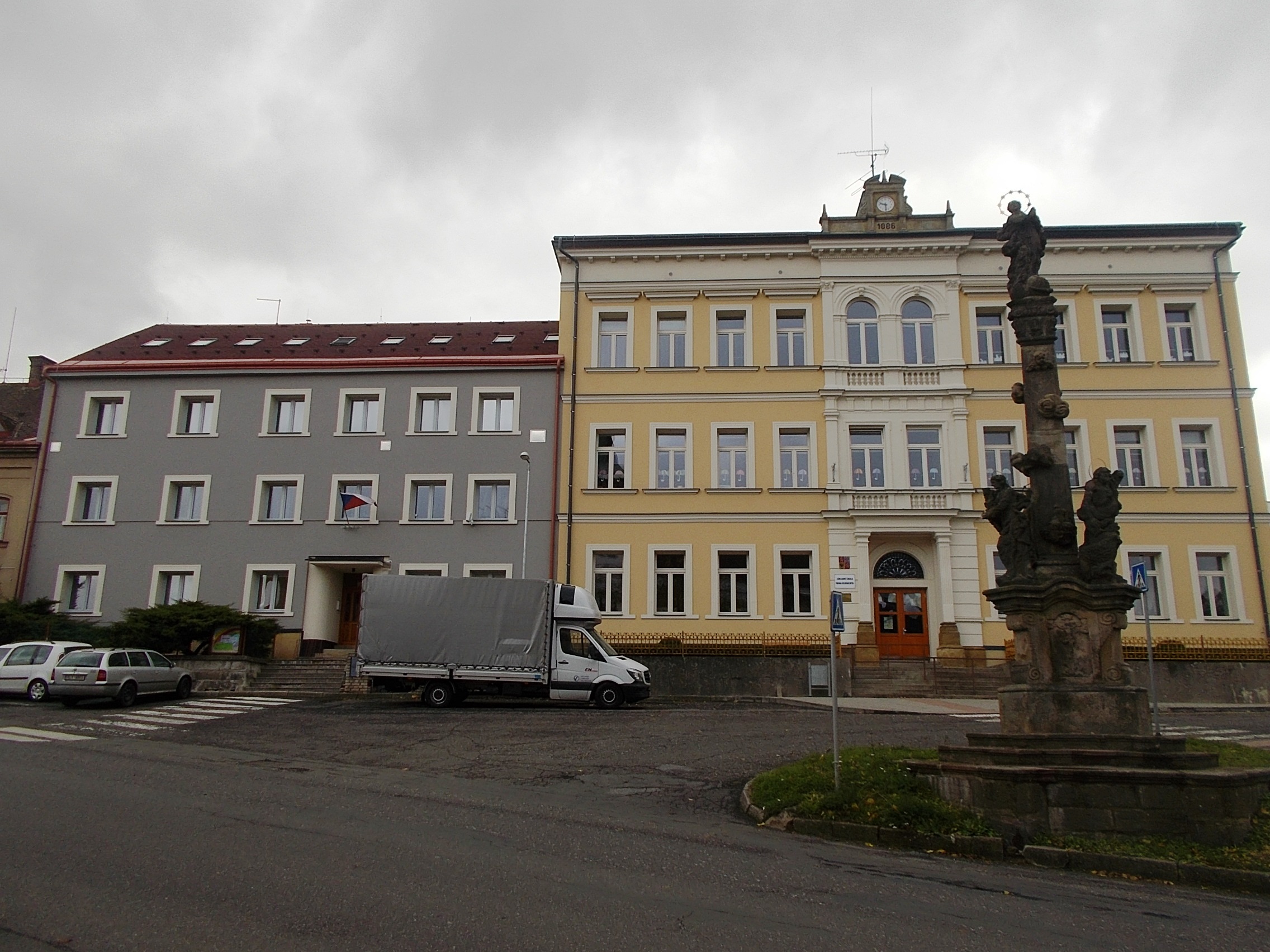 ZŠ Ivana Olbrachta Semily, Komenského náměstí foto 4