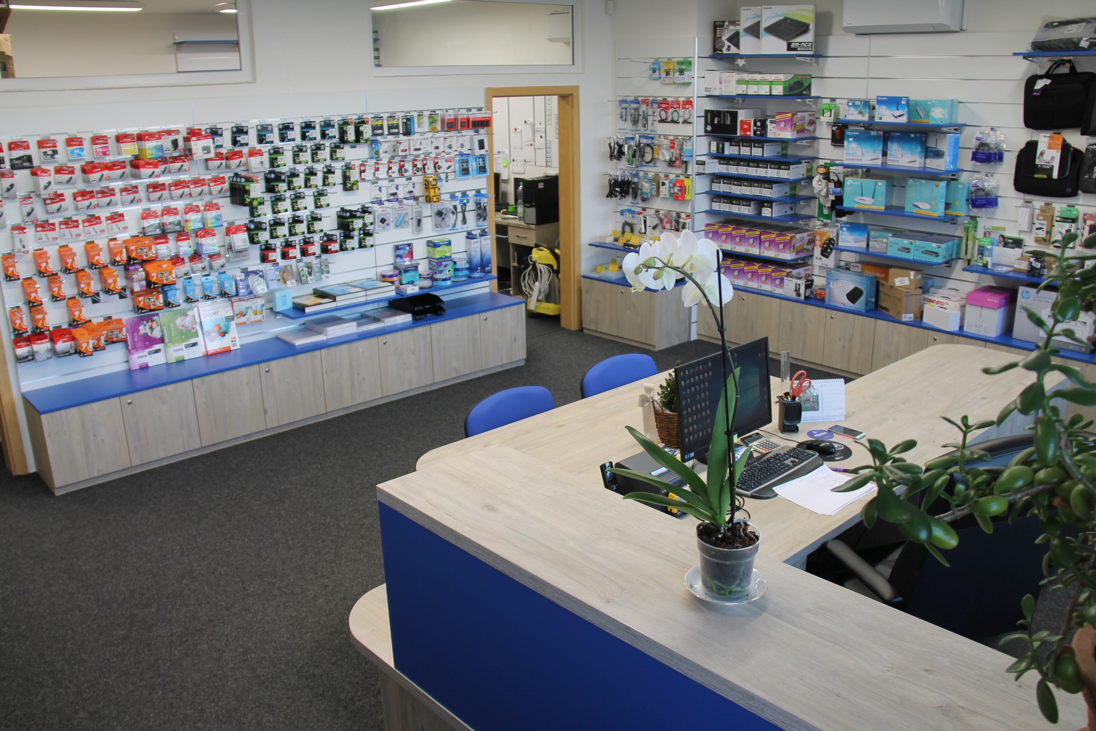 KKcomp - Ing. Karel Krištoufek - Prodej a servis výpočetní techniky foto 5