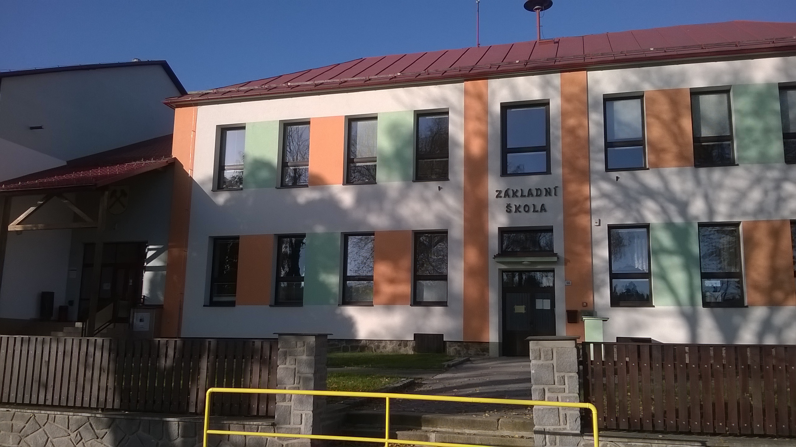 Základní škola Hamry nad Sázavou foto 2