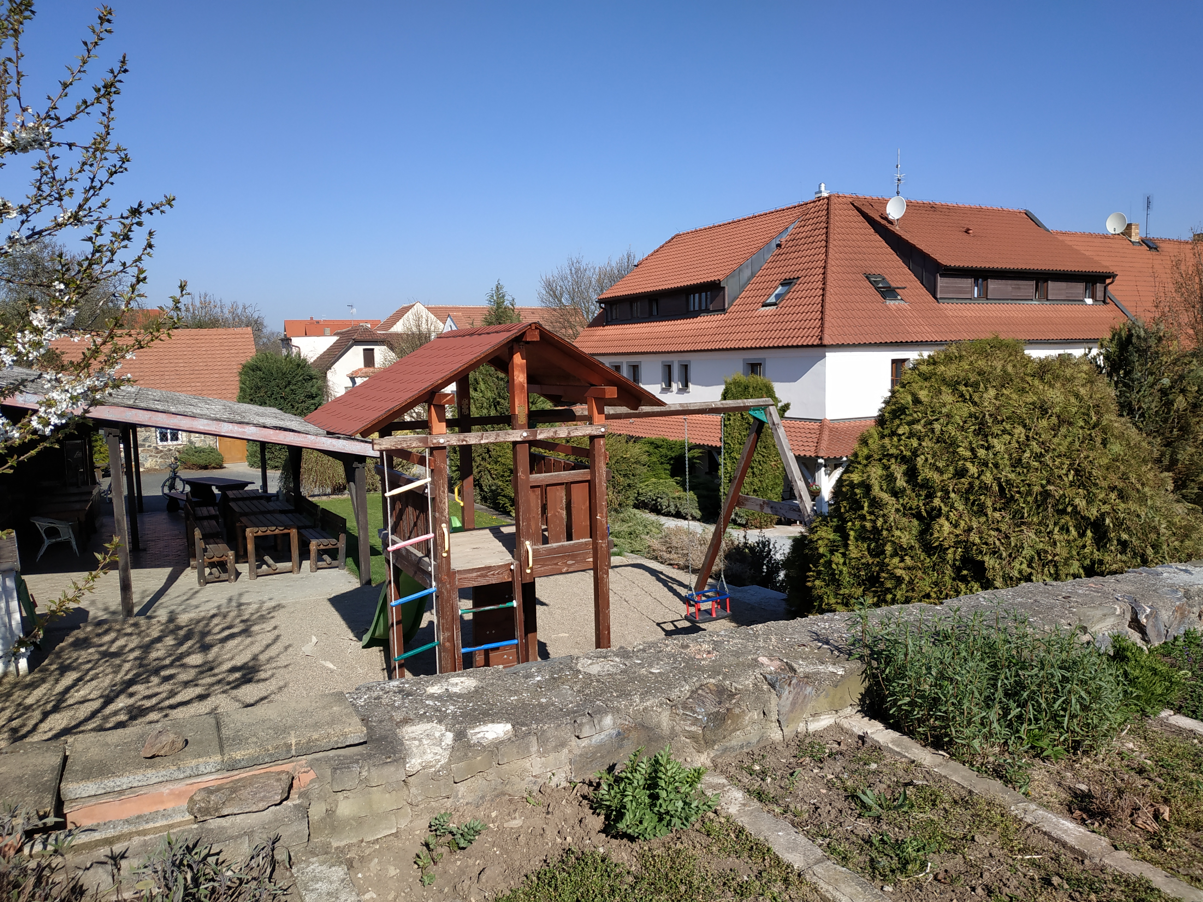 Restaurace v polích foto 2