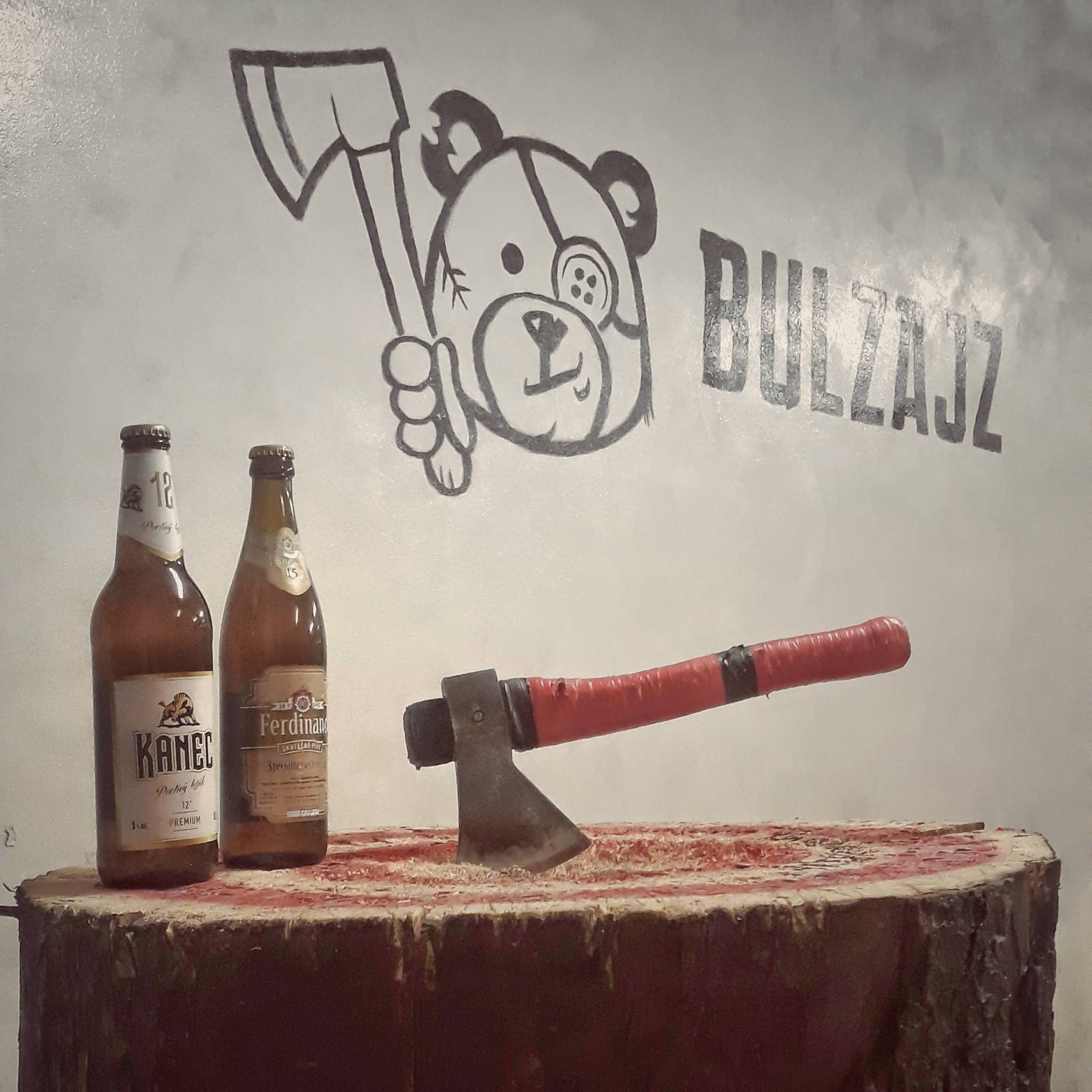 Bulzajz - házení sekerou foto 3
